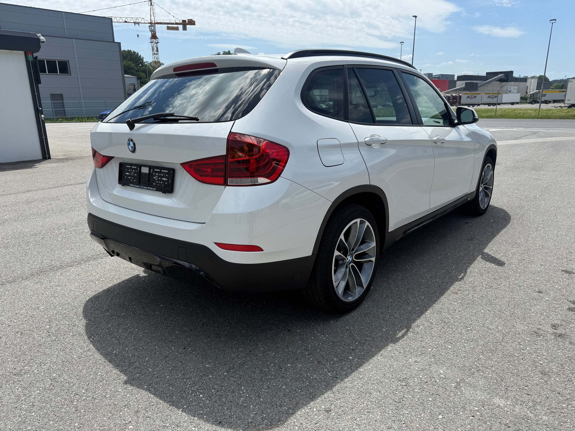 BMW X1 xDrive 18d Sport Line Steptronic (1er mains)-image-2