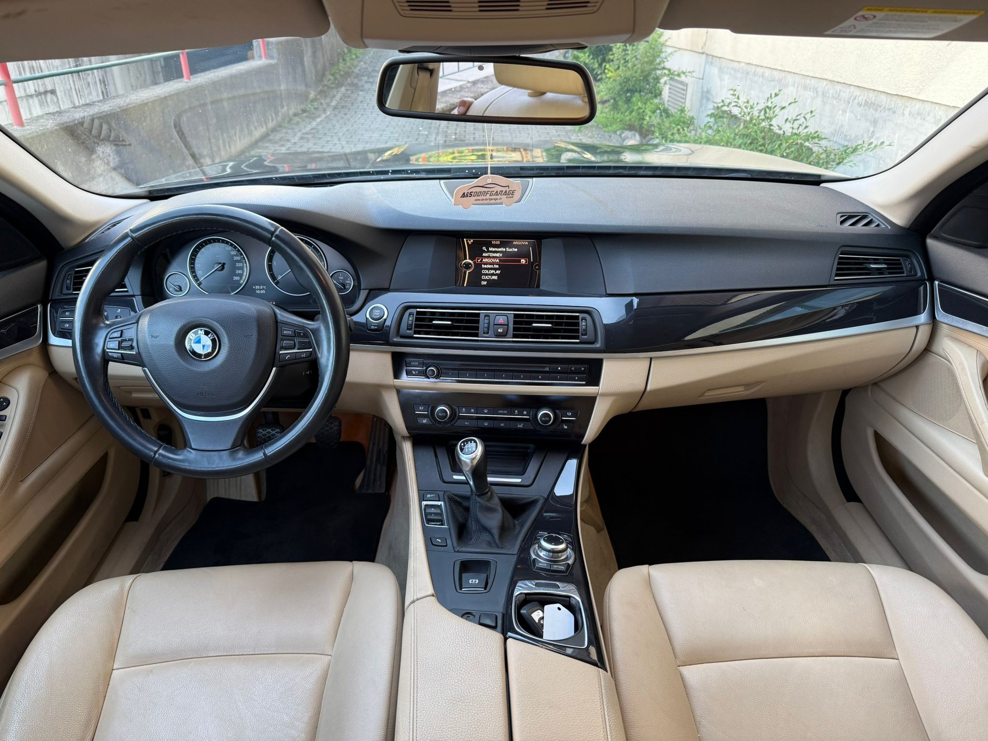 BMW 520d Efficient-Dynamics Edition-image-10