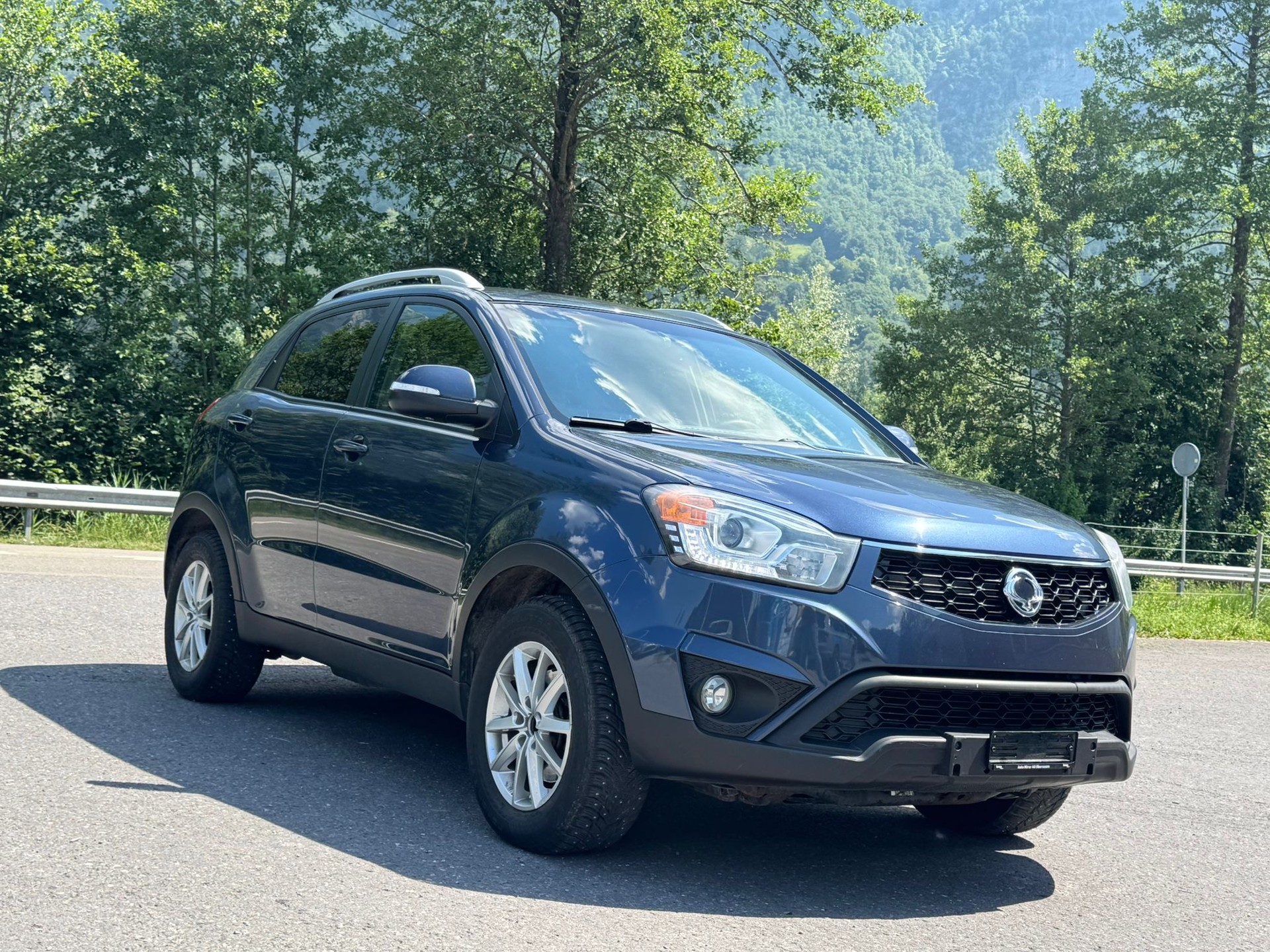 KGM-SsangYong Korando 2.0 e-XDI Quartz 4WD-image-2