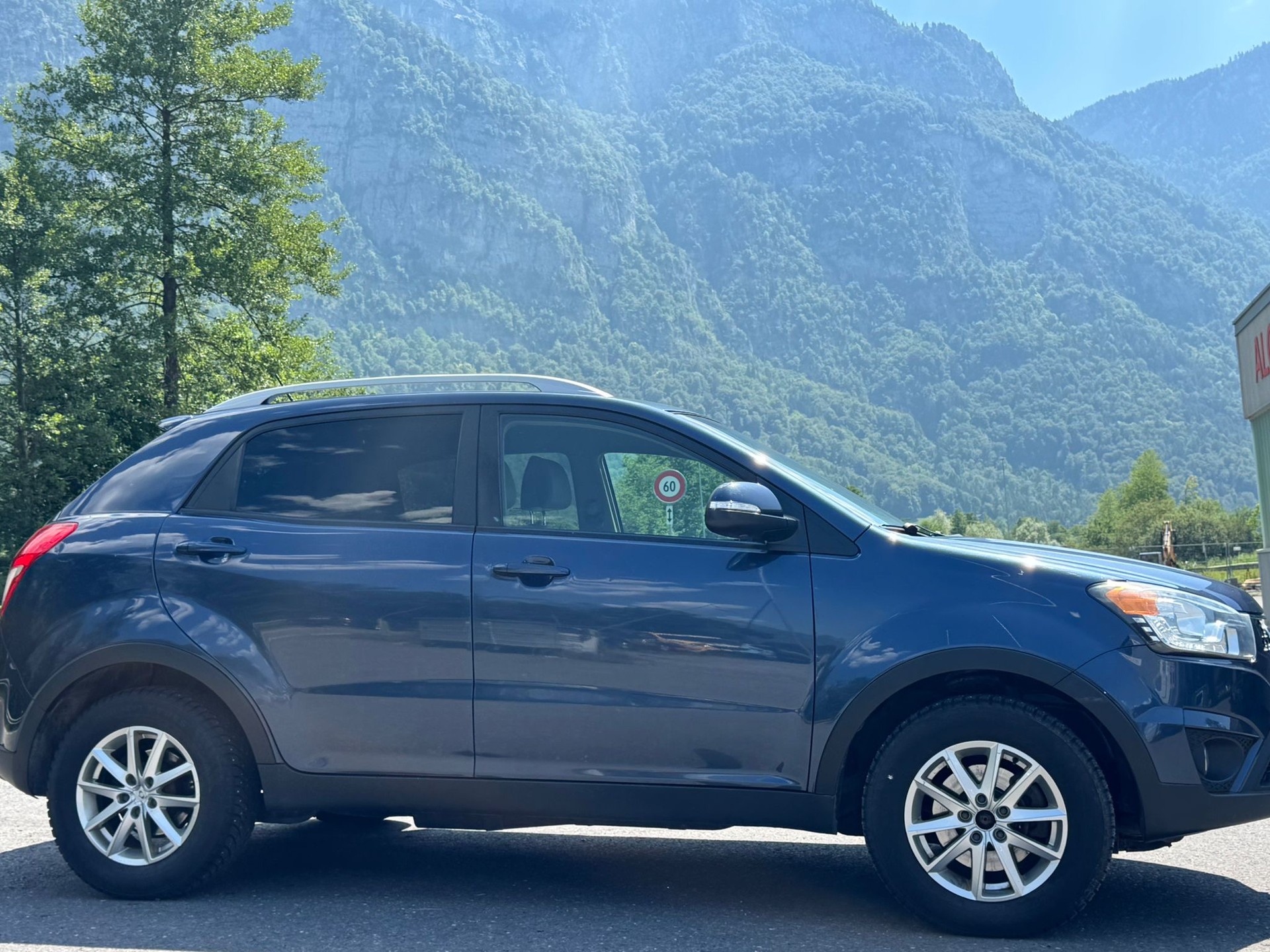 KGM-SsangYong Korando 2.0 e-XDI Quartz 4WD-image-13