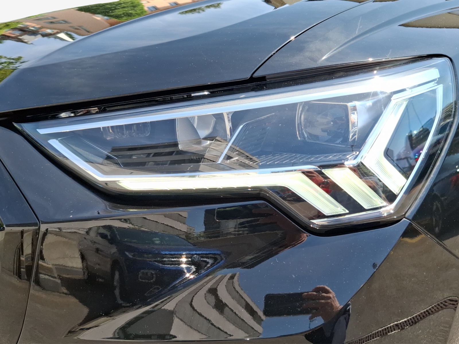 AUDI Q3 Sportback 35 TDI S line quattro S-tronic-image-15