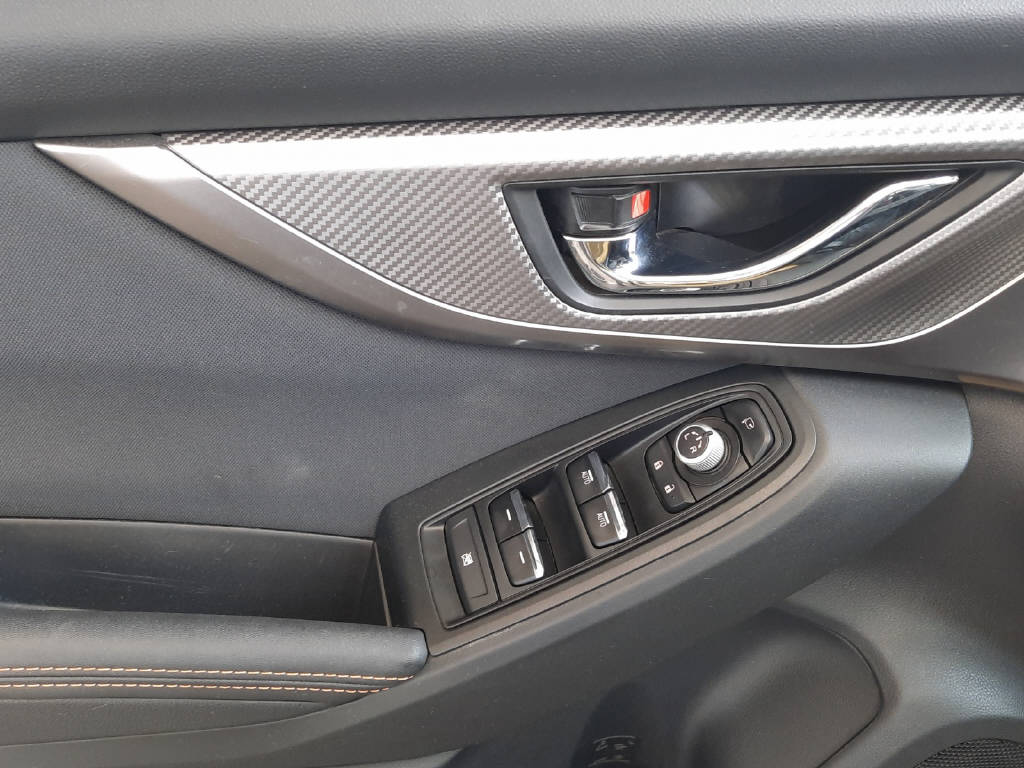 SUBARU XV 2.0i e-Boxer Swiss Plus-image-9