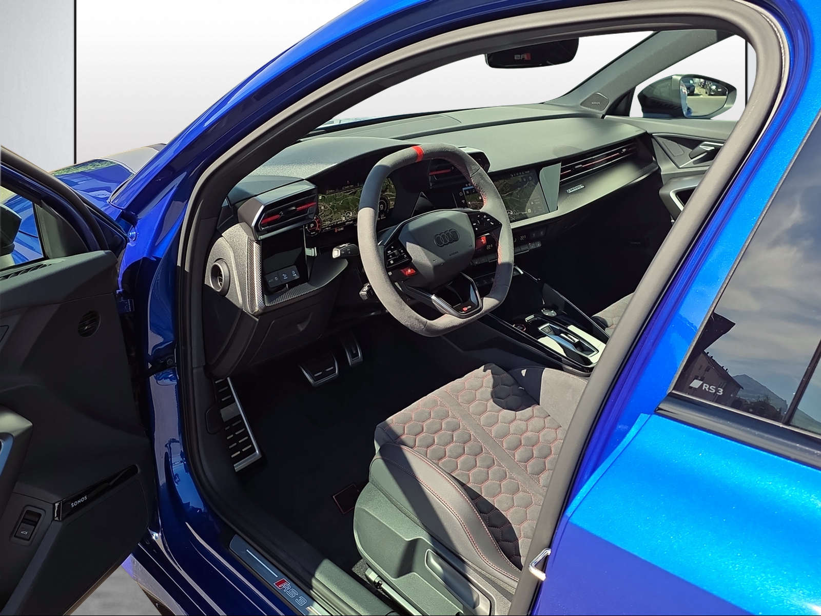 AUDI RS3 Limousine 2.5 TSI quattro S-tronic-image-5