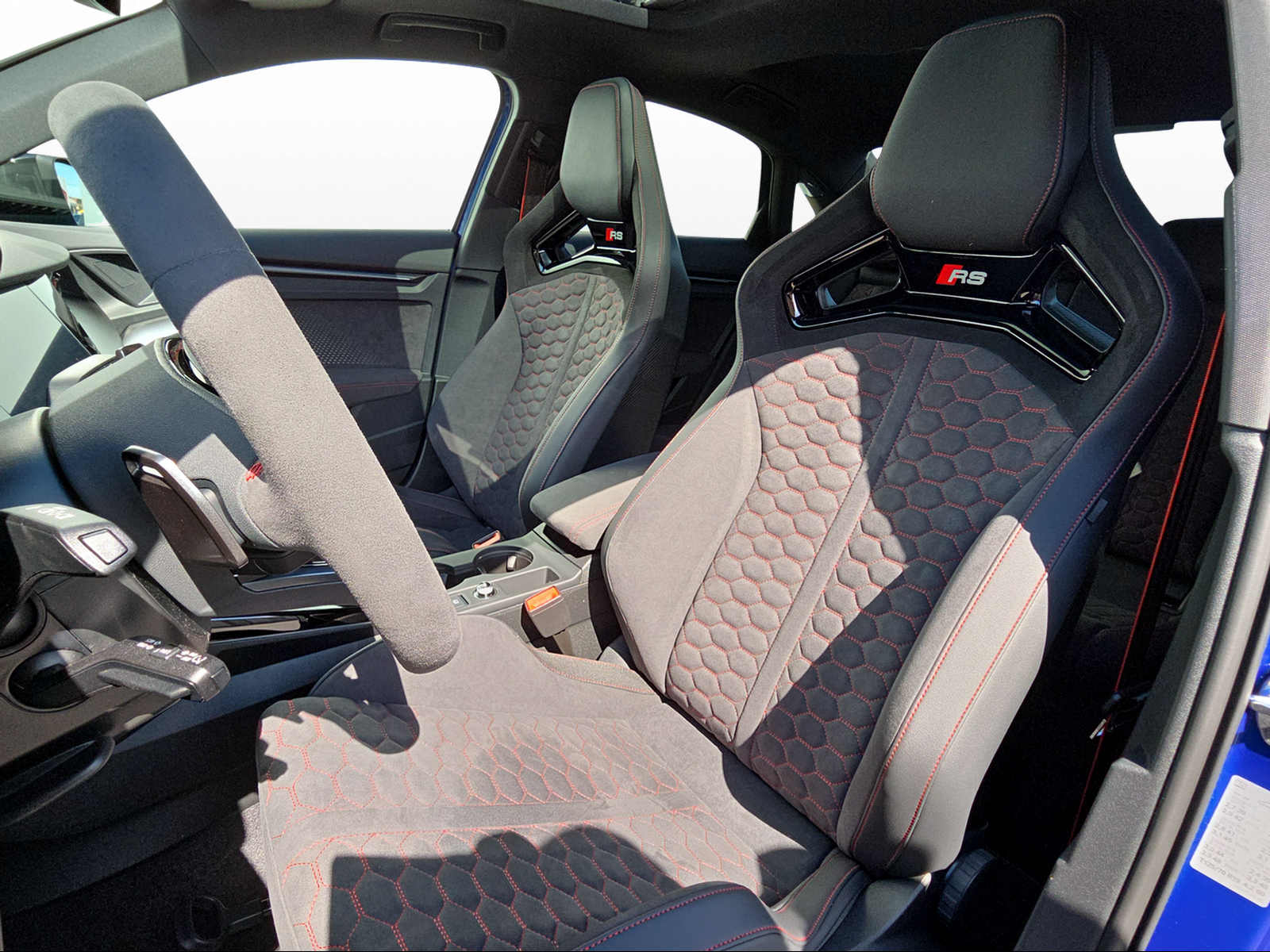 AUDI RS3 Limousine 2.5 TSI quattro S-tronic-image-7