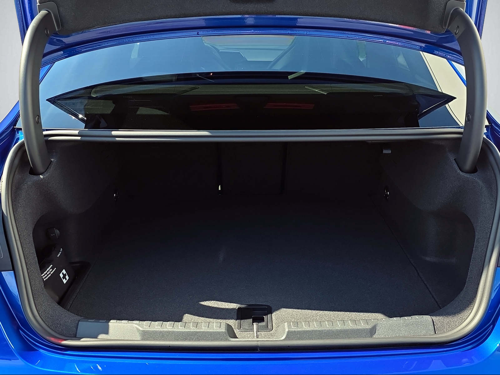 AUDI RS3 Limousine 2.5 TSI quattro S-tronic-image-11