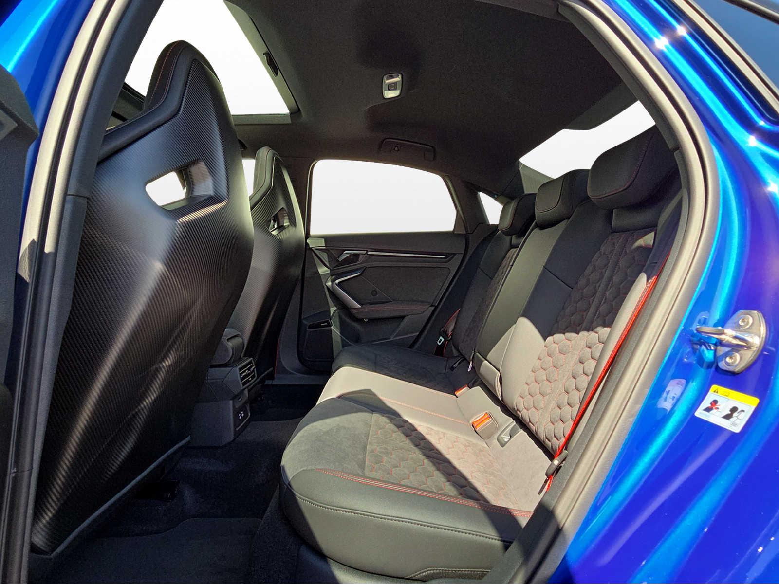 AUDI RS3 Limousine 2.5 TSI quattro S-tronic-image-10