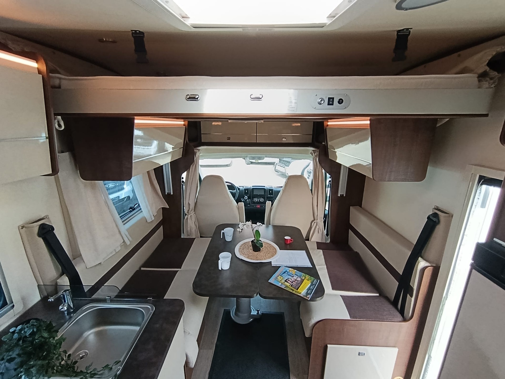 XGO 250*** Ihr Traum vom Wohnmobil jetzt zu einem unschlagbaren Preis-Leistungs-Verhältnis***** Königsbett und Hubbett***-image-1