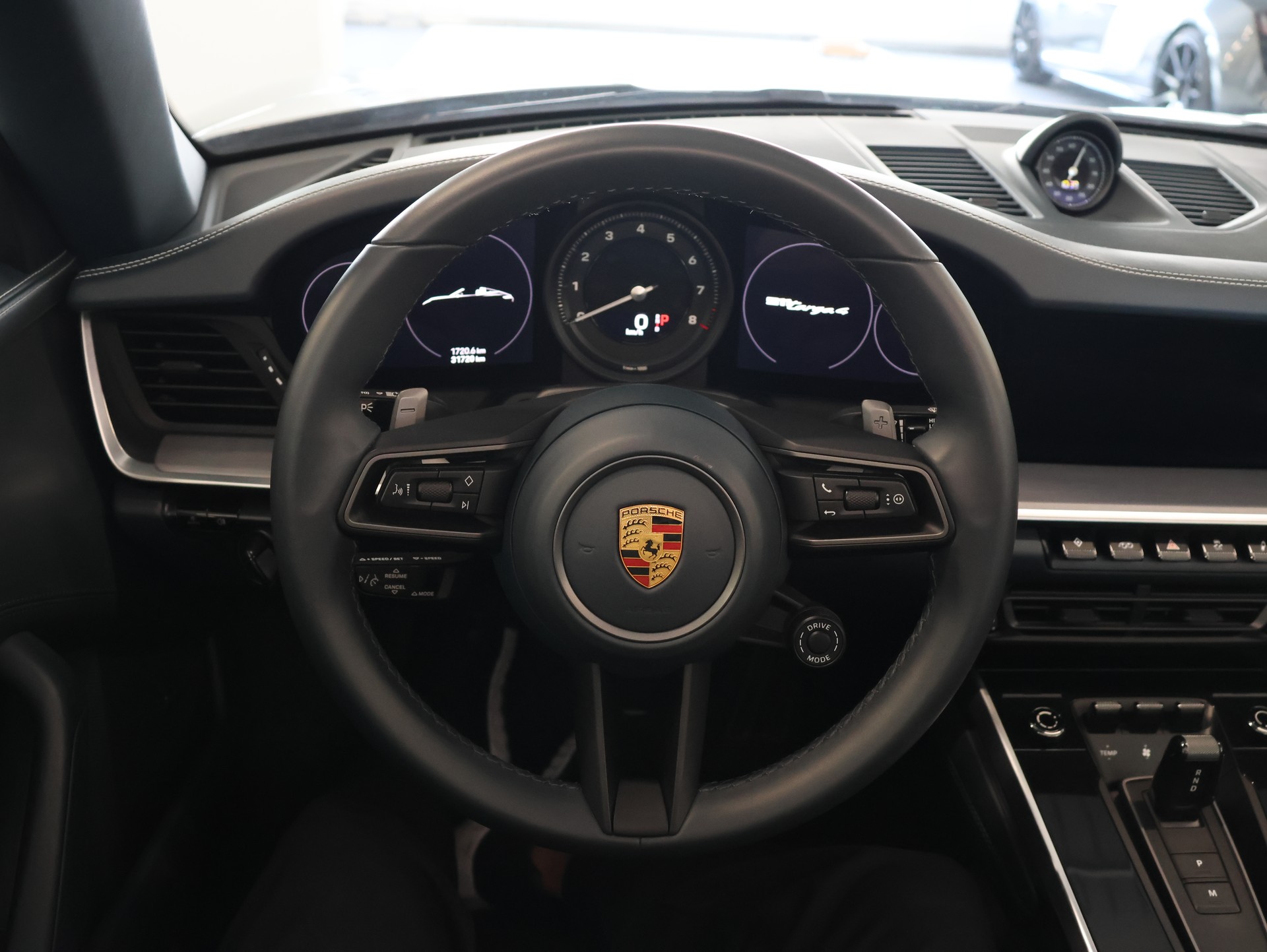 PORSCHE 911 Targa 4 PDK *Bose* *360 Kamera*-image-18
