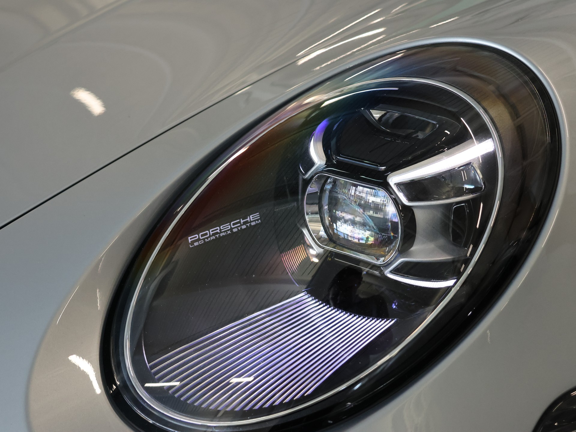 PORSCHE 911 Targa 4 PDK *Bose* *360 Kamera*-image-10