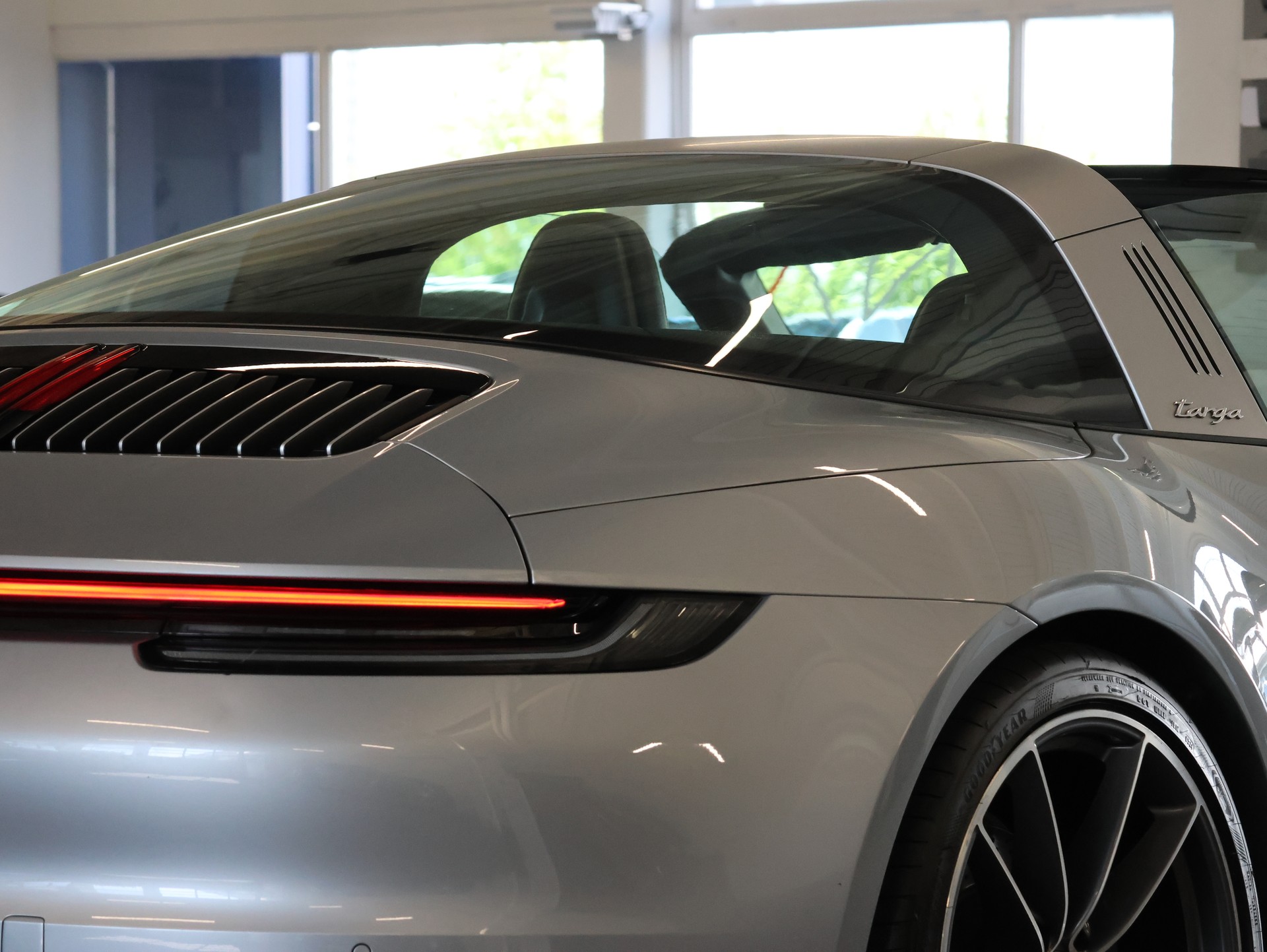 PORSCHE 911 Targa 4 PDK *Bose* *360 Kamera*-image-6