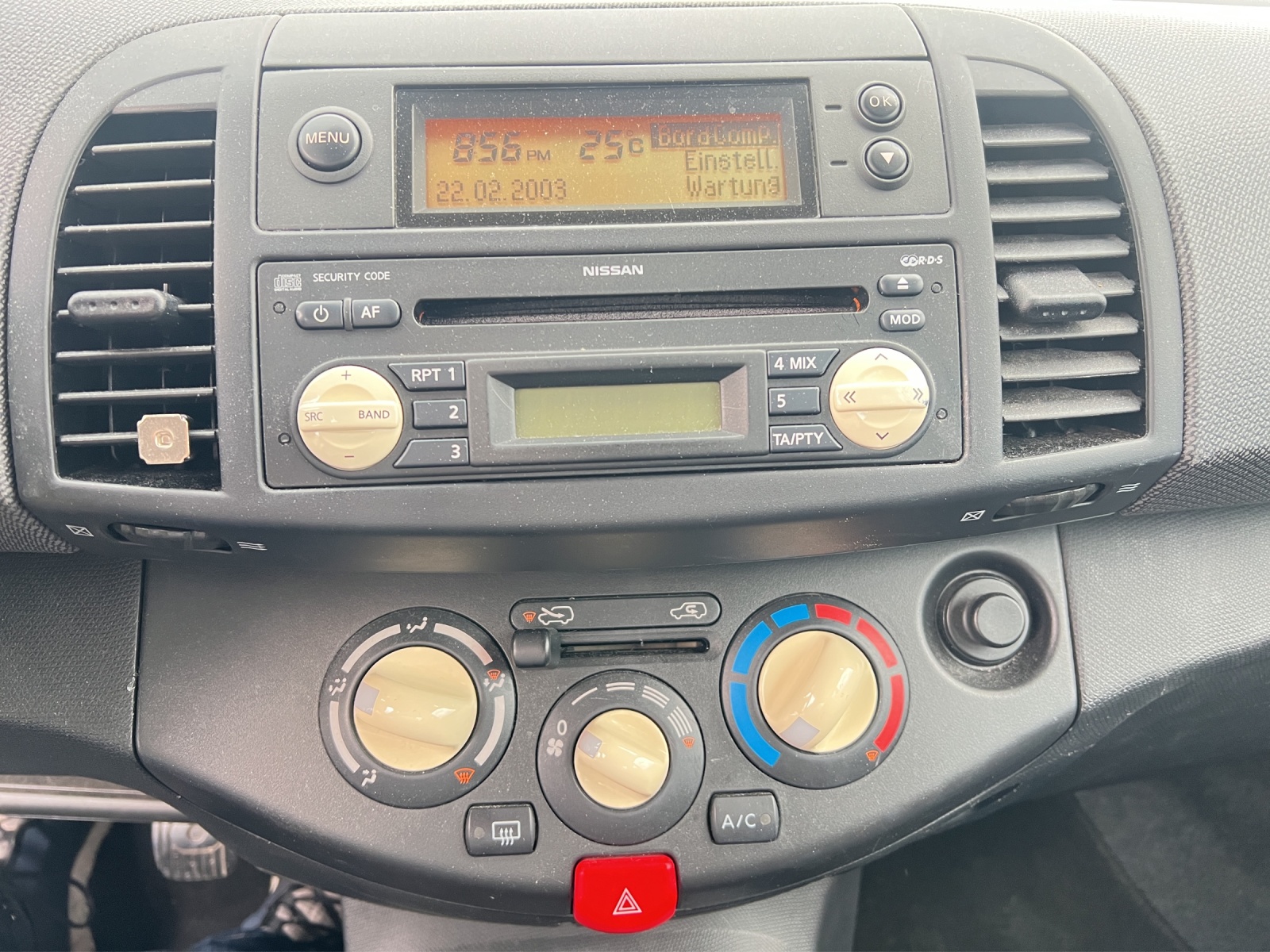 NISSAN Micra 1.4 acenta-image-8
