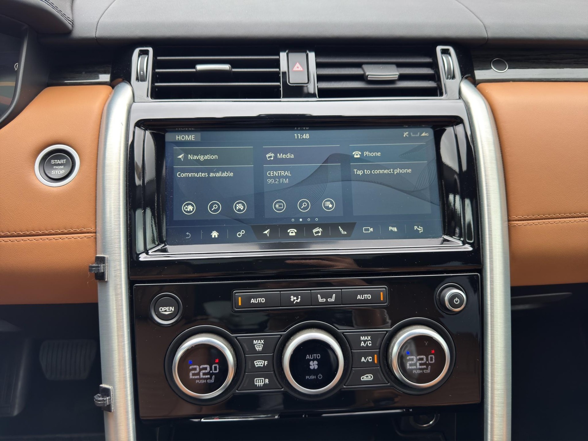 LAND ROVER Discovery 3.0 SDV6 HSE Luxury-image-9