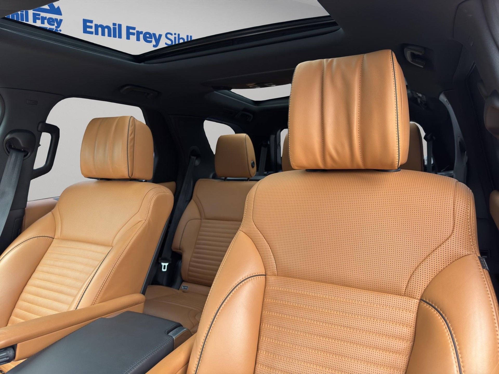 LAND ROVER Discovery 3.0 SDV6 HSE Luxury-image-3