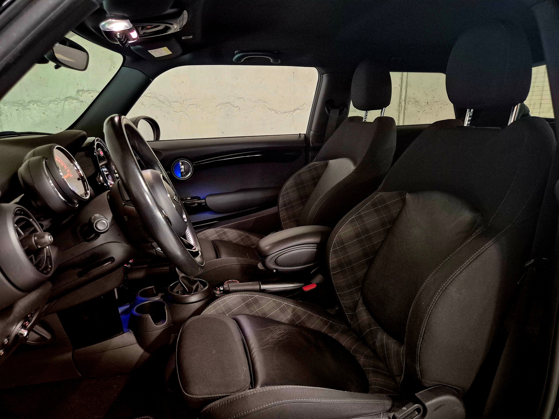 MINI Cooper Blackyard-image-8