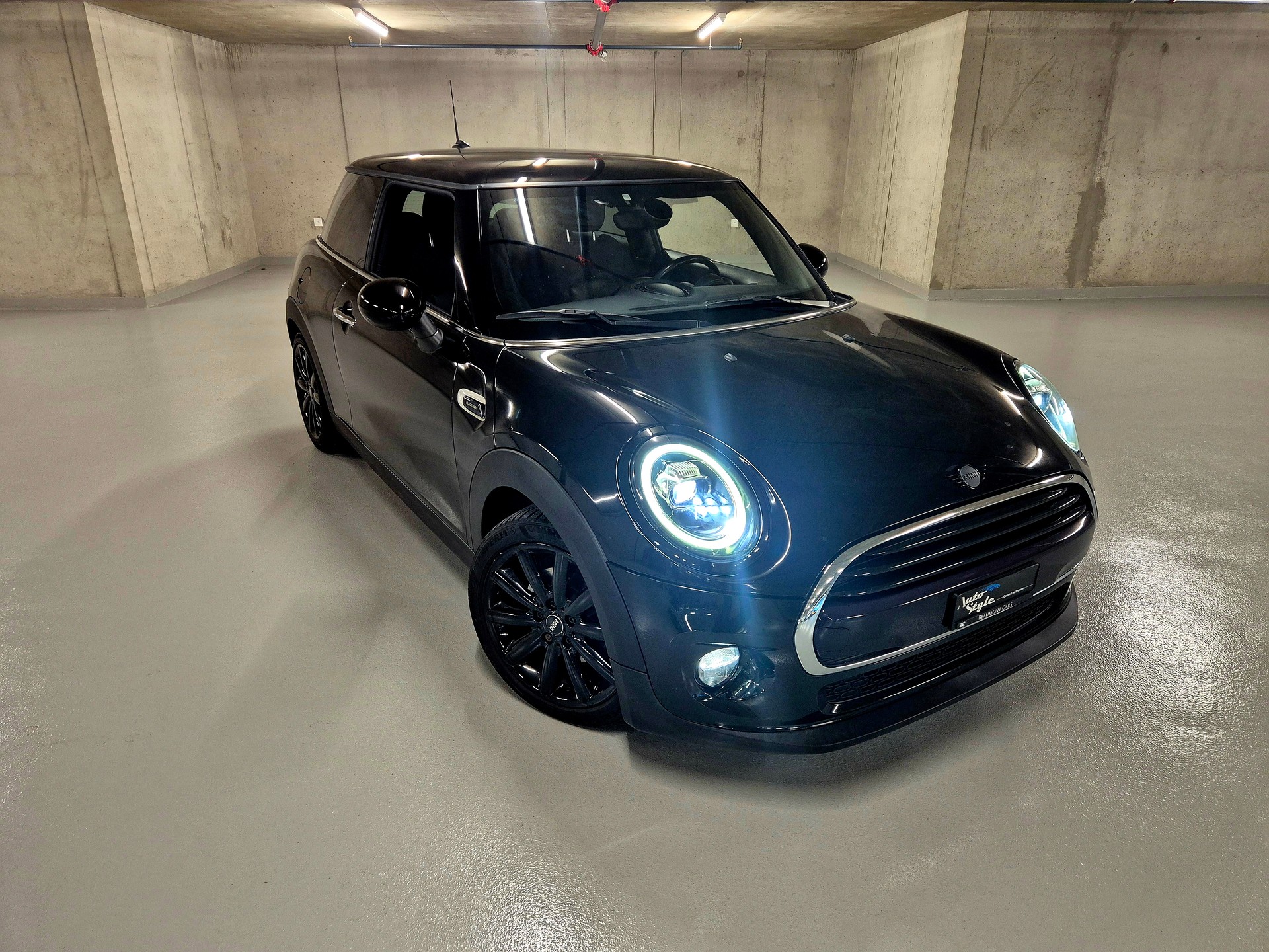 MINI Cooper Blackyard-image-0