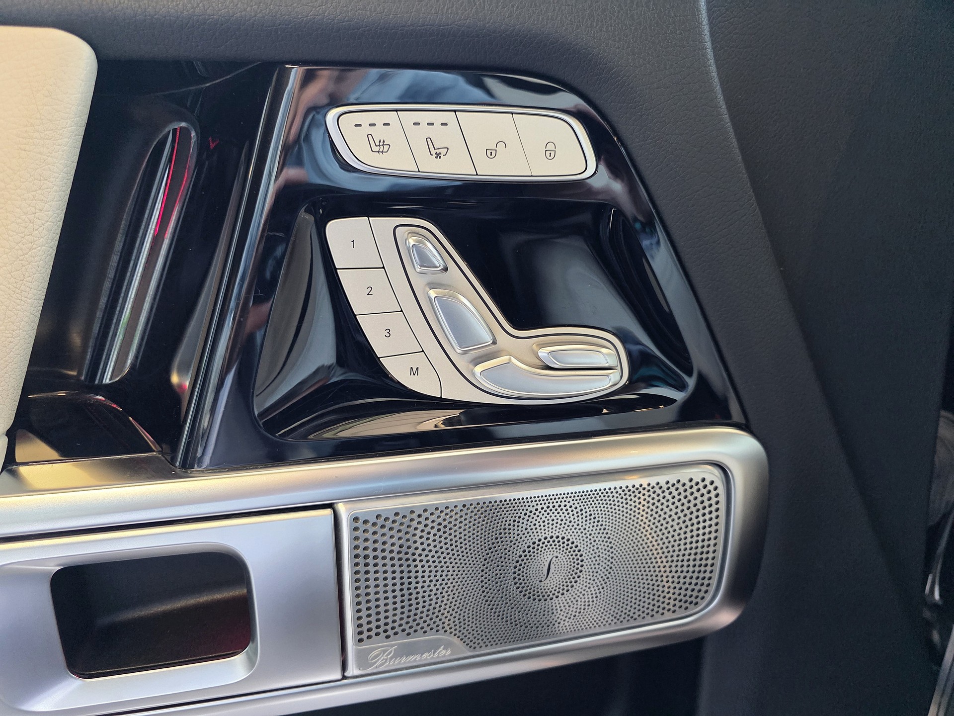 MERCEDES-BENZ G 400 d AMG Line 9G-Tronic-image-10