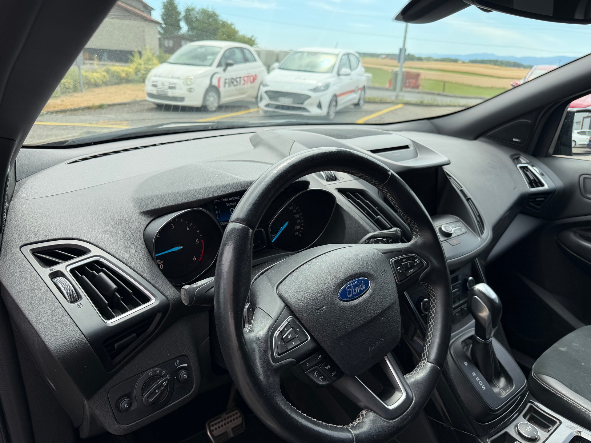 FORD Kuga 2.0 TDCi ST Line 4WD PowerShift-image-4
