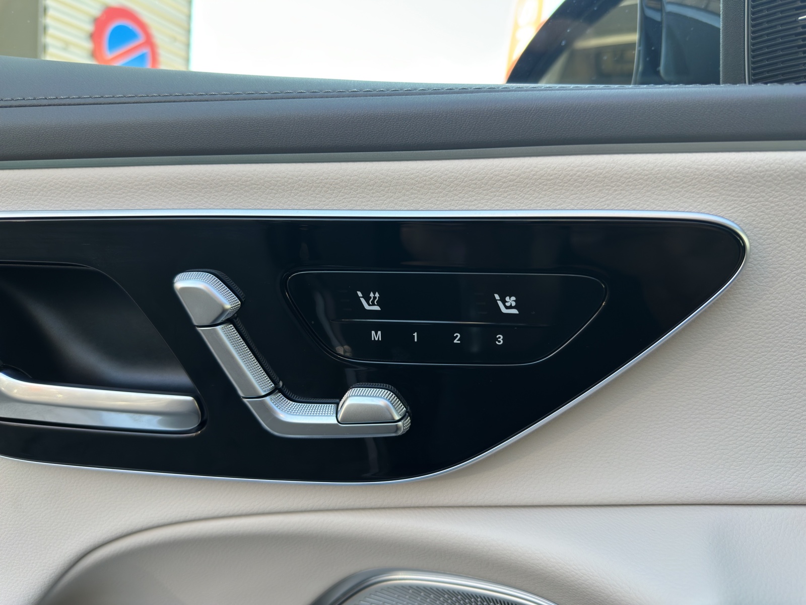 Image MERCEDES-BENZ E-220 E 220 d 4Matic 9G-Tronic