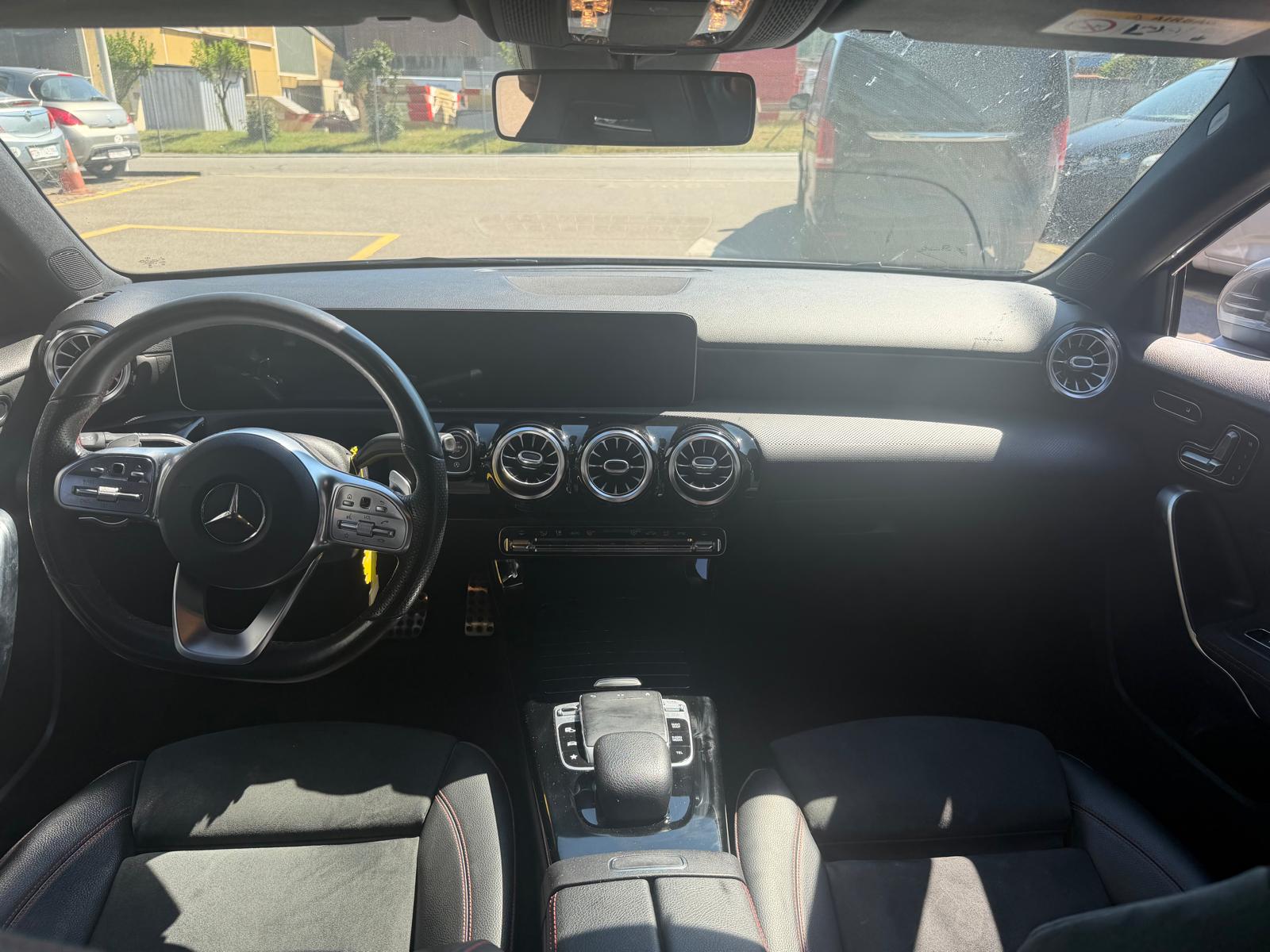 MERCEDES-BENZ A 220 AMG Line 7G-DCT 4Matic-image-8