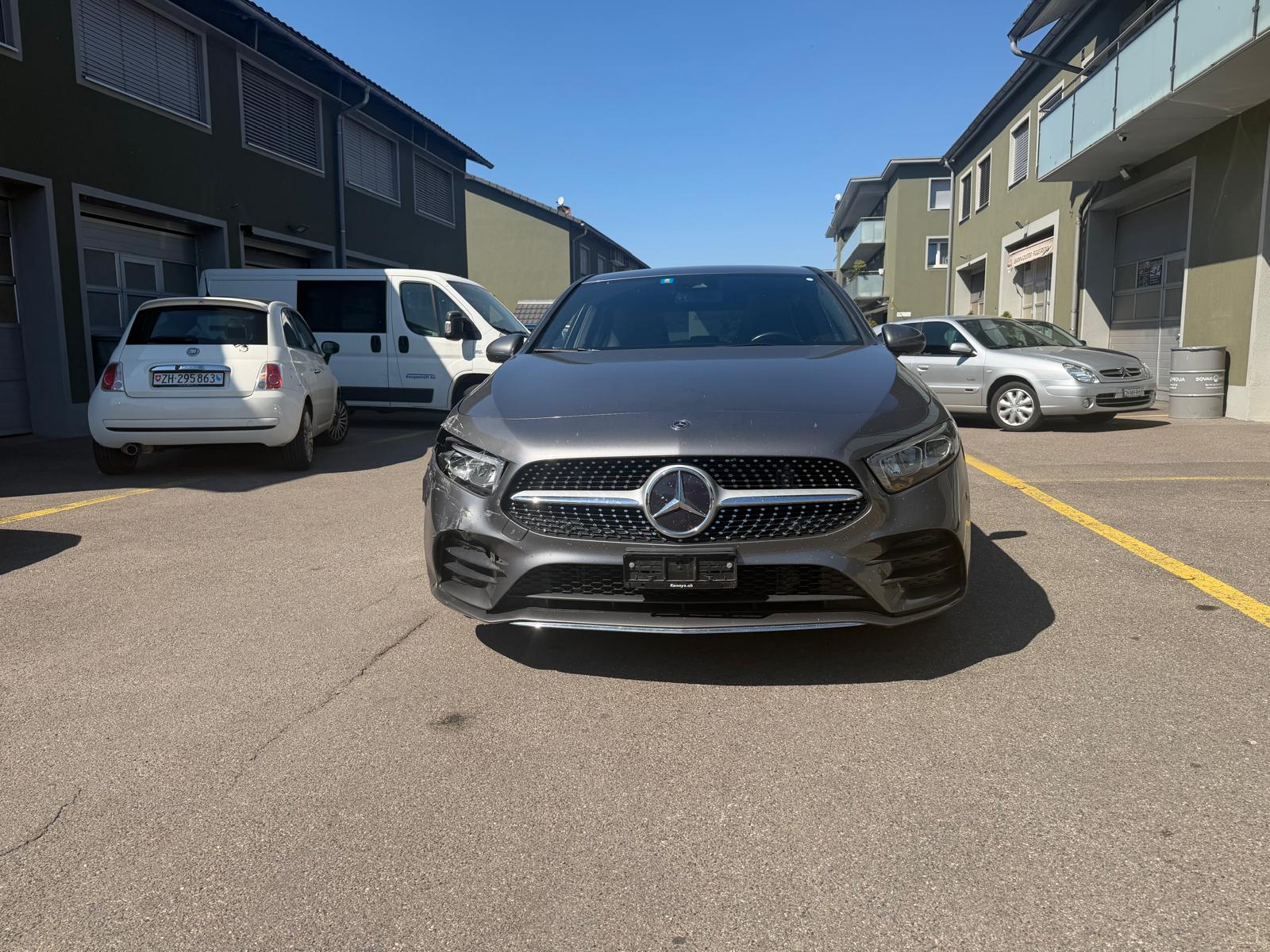 MERCEDES-BENZ A 220 AMG Line 7G-DCT 4Matic-image-1
