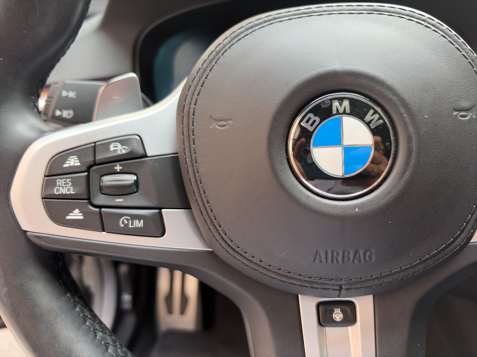 BMW 530i xDrive Touring M Sport Steptronic-image-13