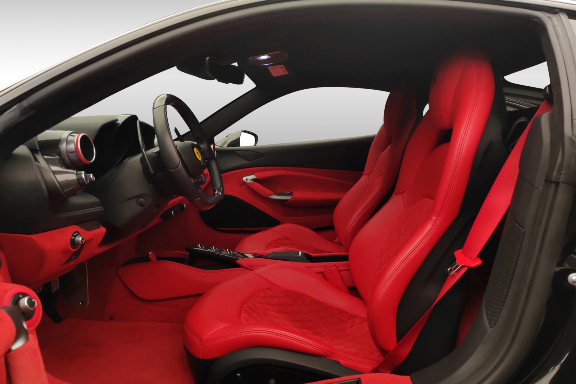 FERRARI F8 Tributo-image-12