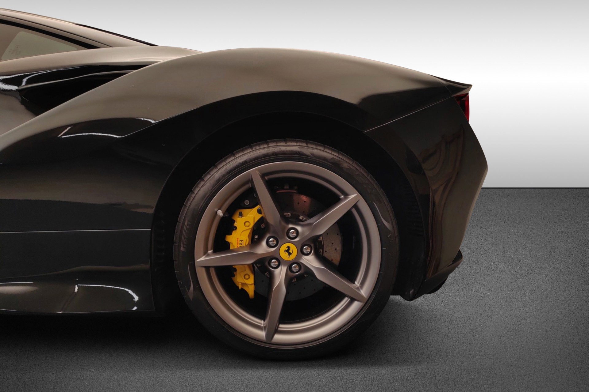 FERRARI F8 Tributo-image-8