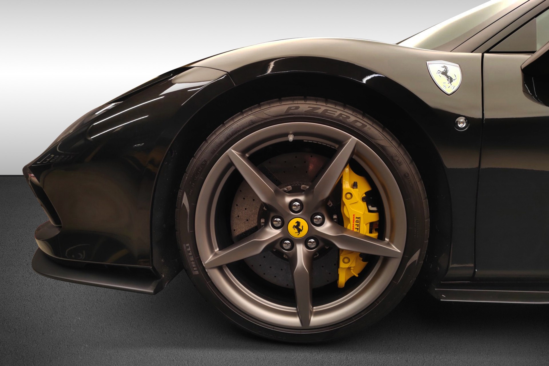 FERRARI F8 Tributo-image-9