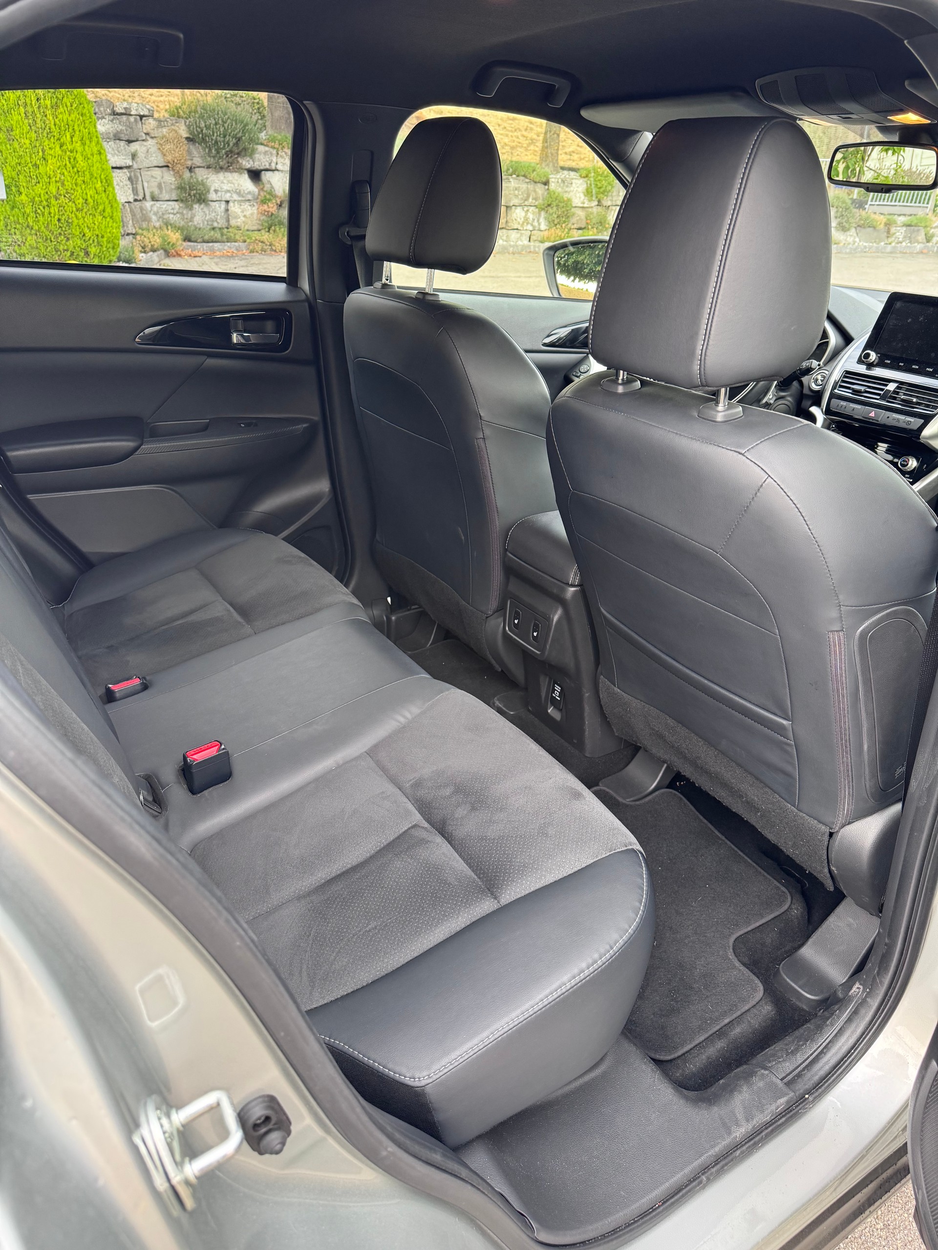 MITSUBISHI 2.4 PHEV Style 4x4-image-8