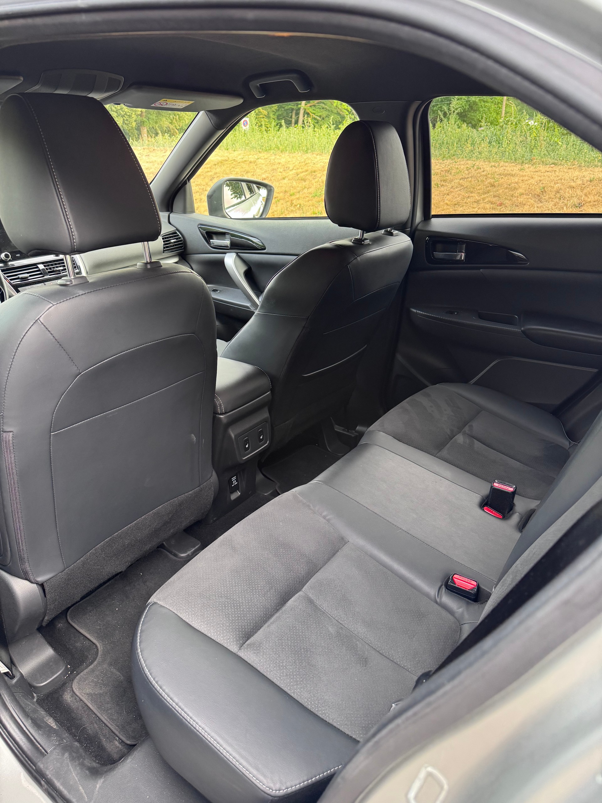MITSUBISHI 2.4 PHEV Style 4x4-image-7