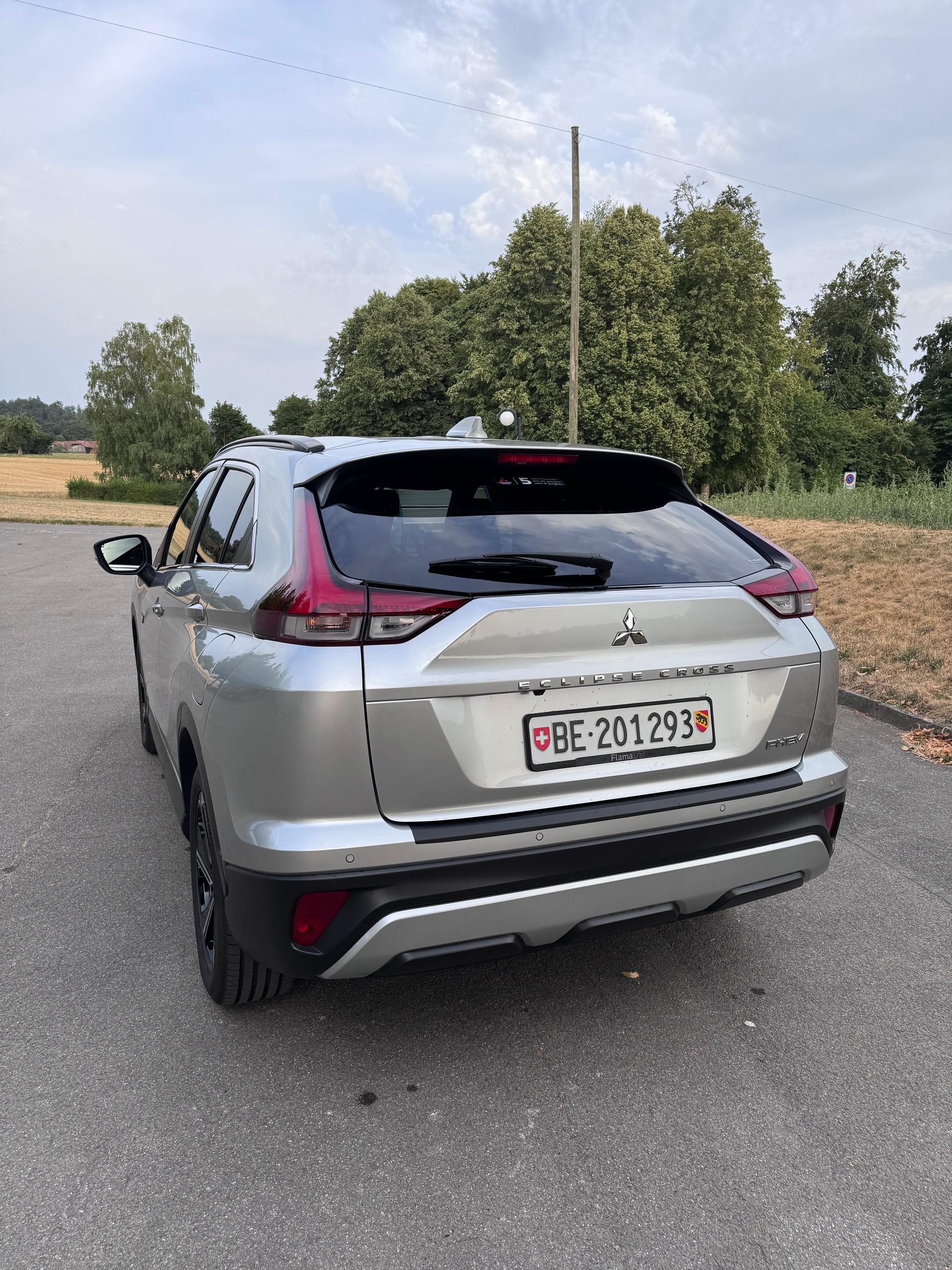 MITSUBISHI 2.4 PHEV Style 4x4-image-4