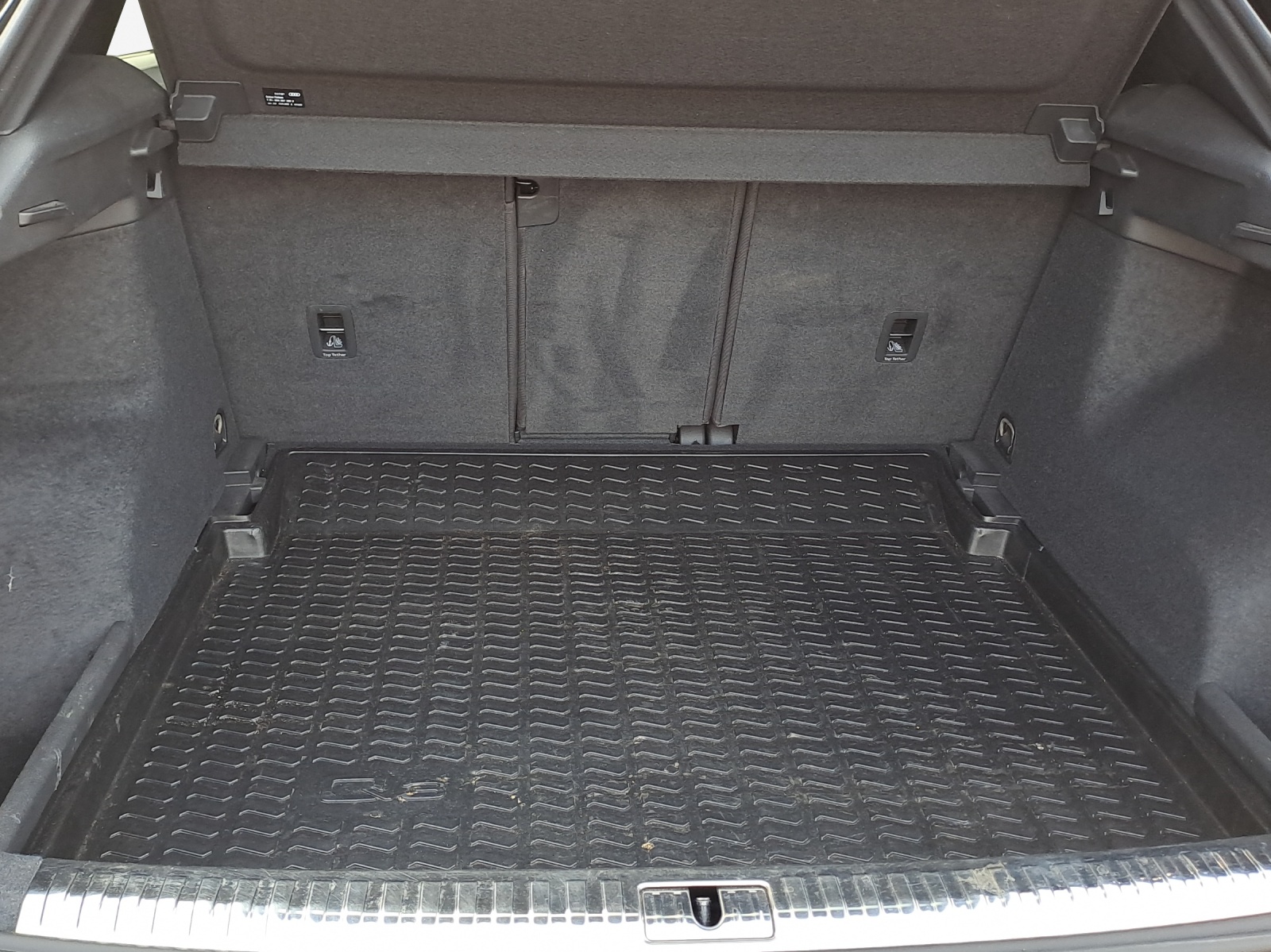 AUDI Q3 45 TFSI S line quattro S-tronic-image-12