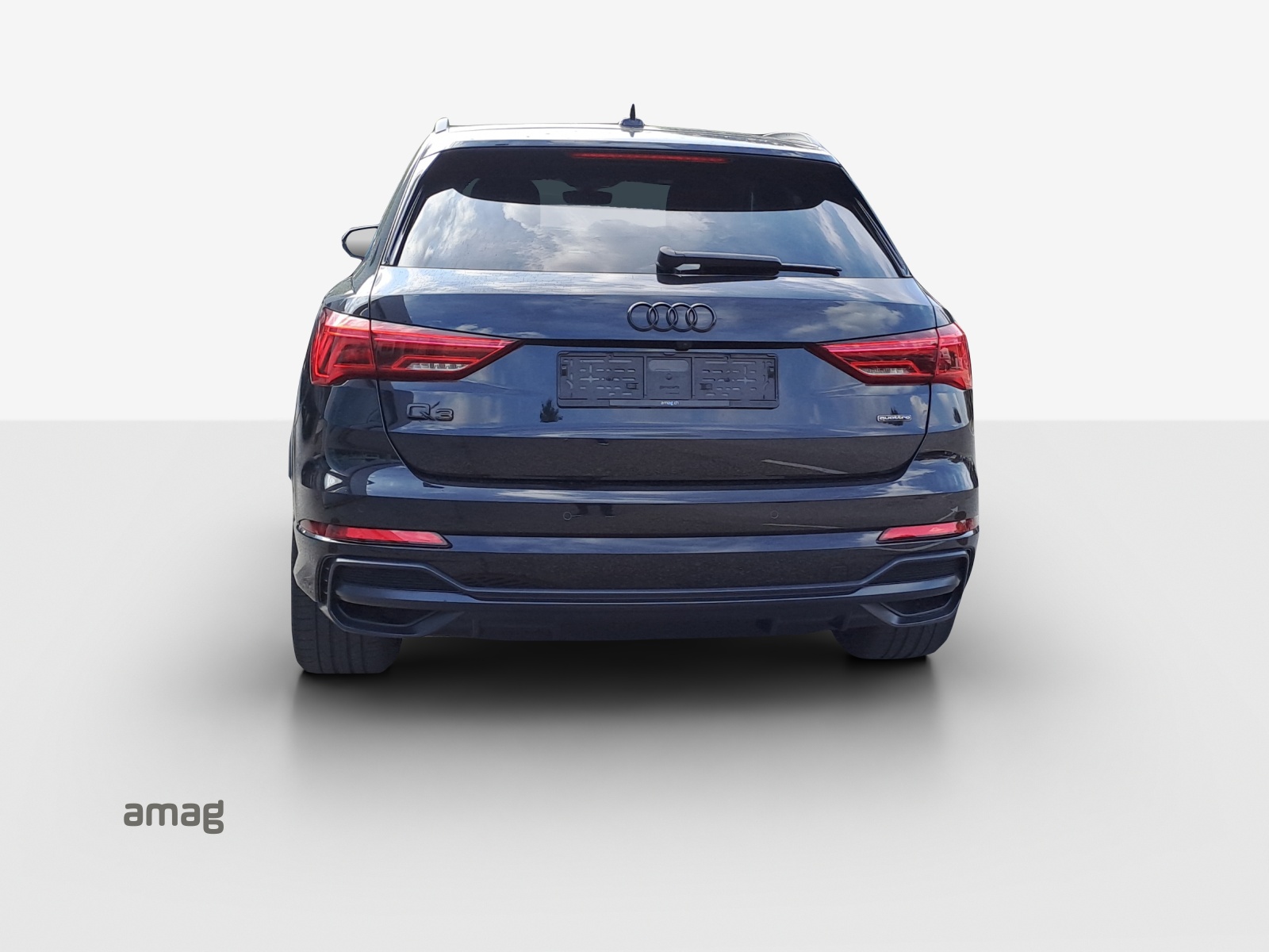 AUDI Q3 45 TFSI S line quattro S-tronic-showroom-element-3