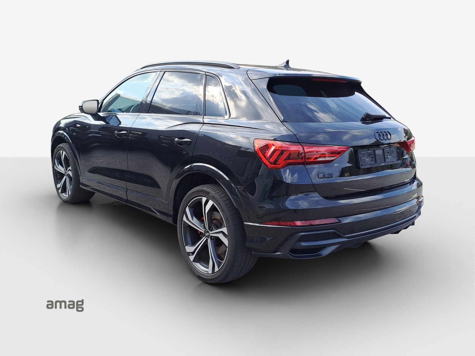 AUDI Q3 45 TFSI S line quattro S-tronic-showroom-element-2