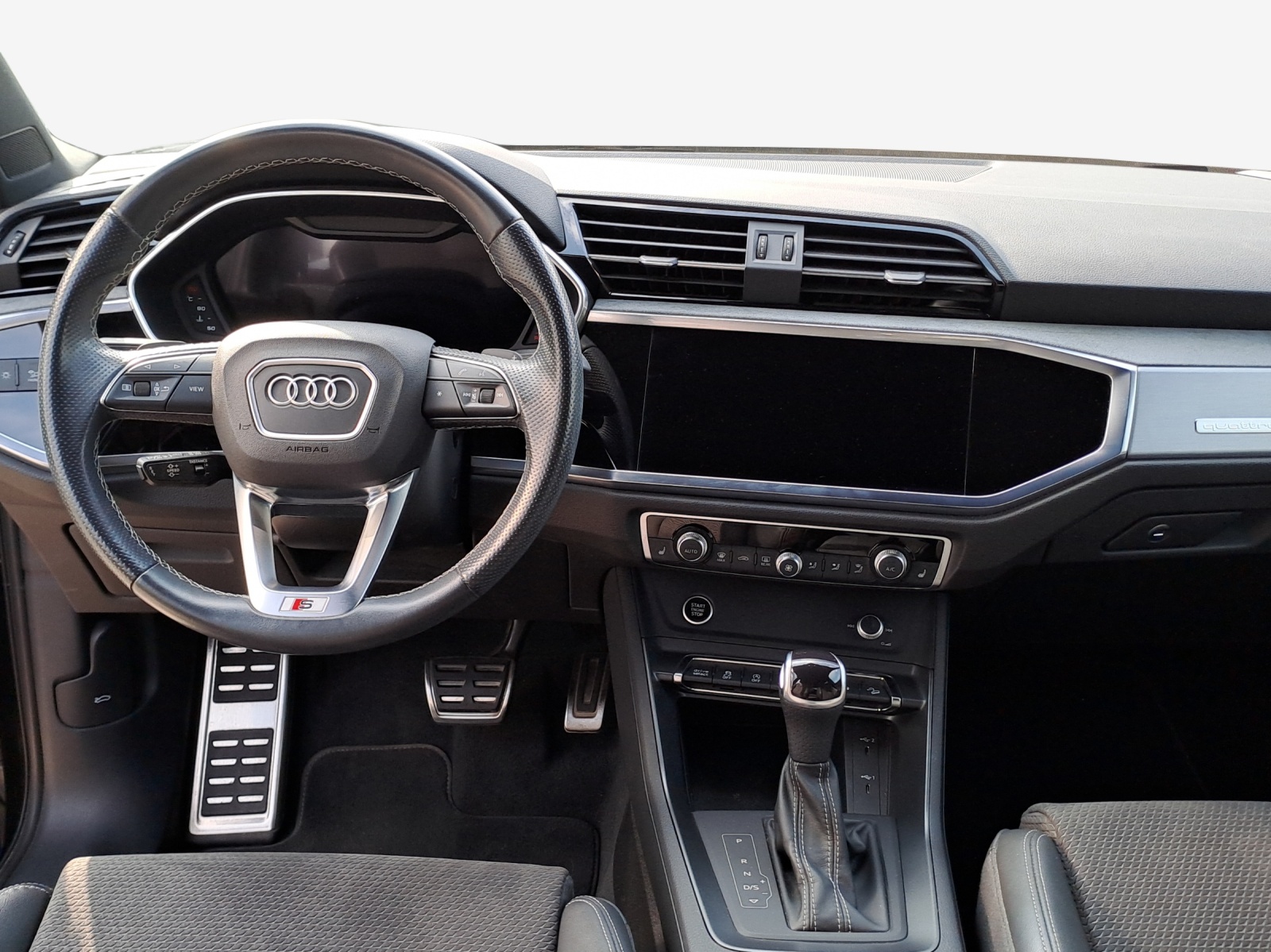 AUDI Q3 45 TFSI S line quattro S-tronic-image-8