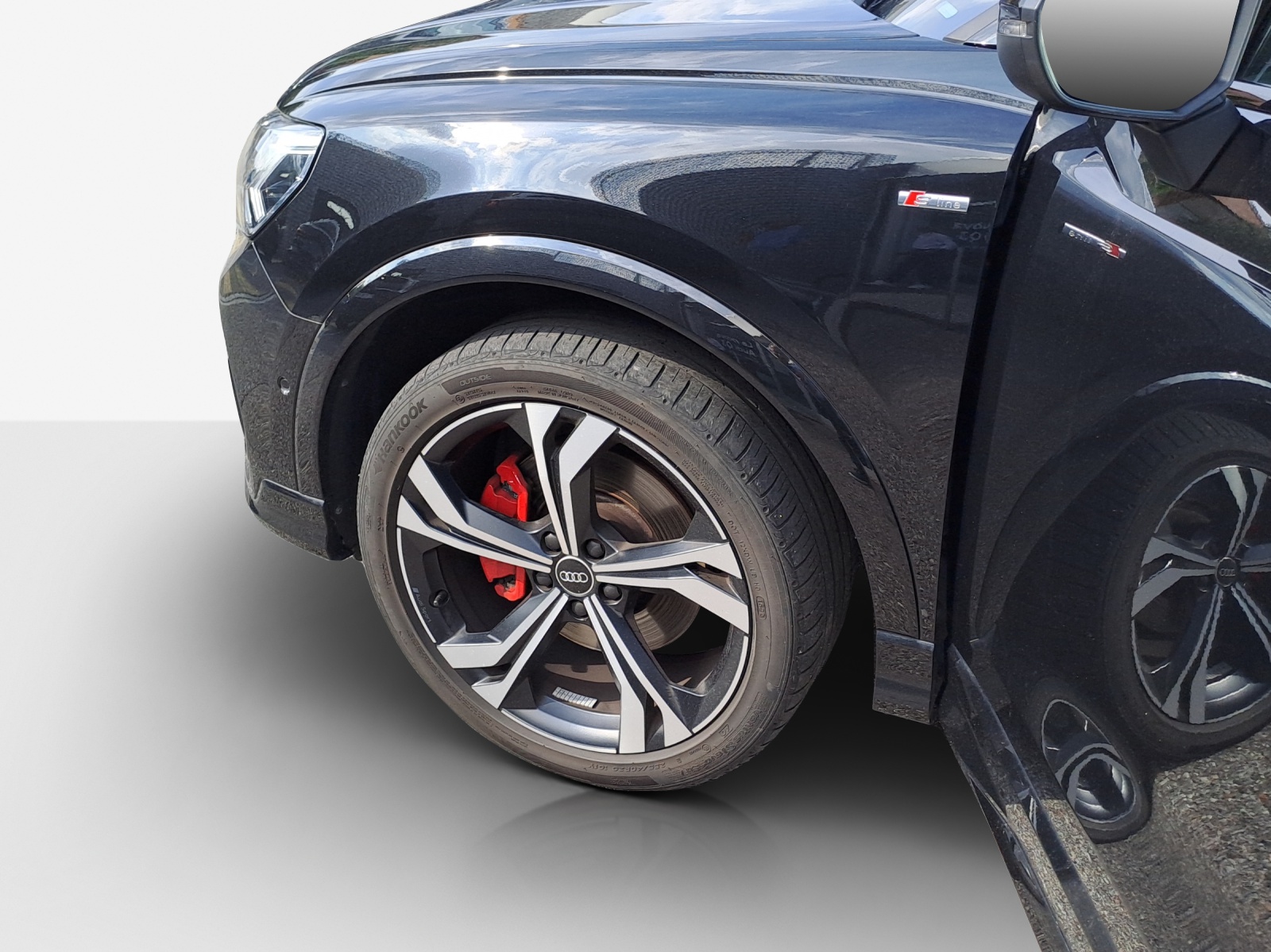 AUDI Q3 45 TFSI S line quattro S-tronic-image-13