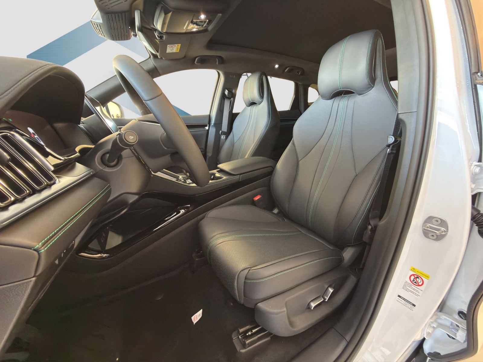 BYD Seal U DM-i Design AWD-image-8