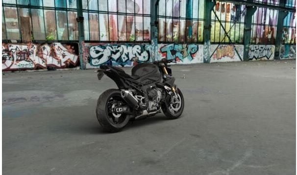 BMW S 1000 R-showroom-element-2