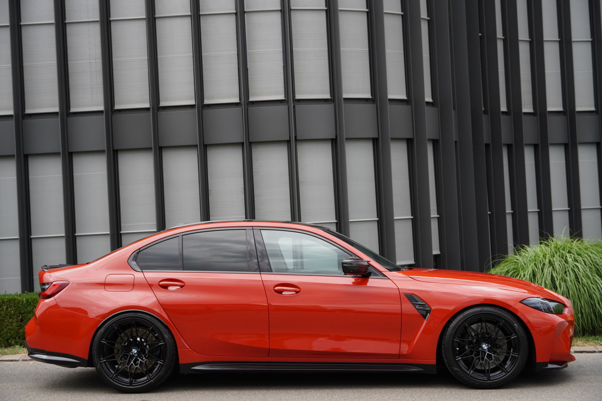 BMW M3 Competition M xDrive//M Carbon Schalensitze//M Carbon Exterieurpaket//-image-0