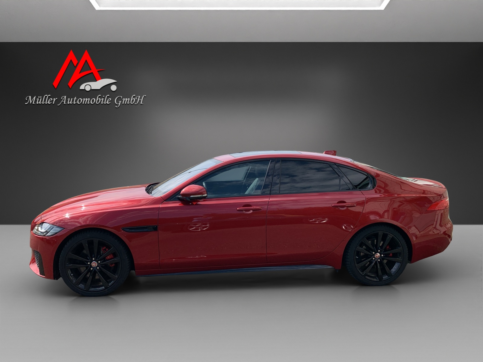 JAGUAR XF S Automatic-image-2