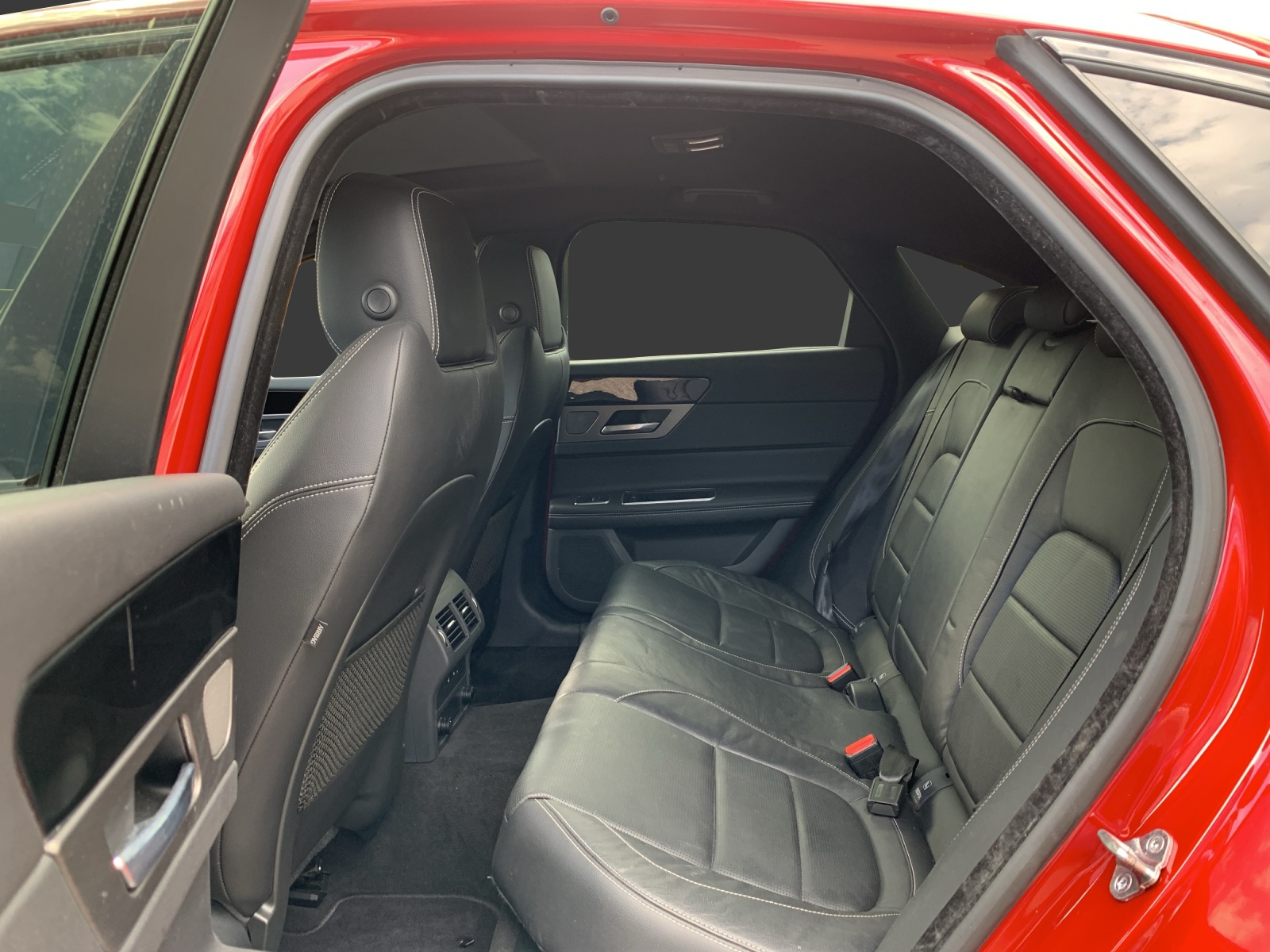 JAGUAR XF S Automatic-image-11