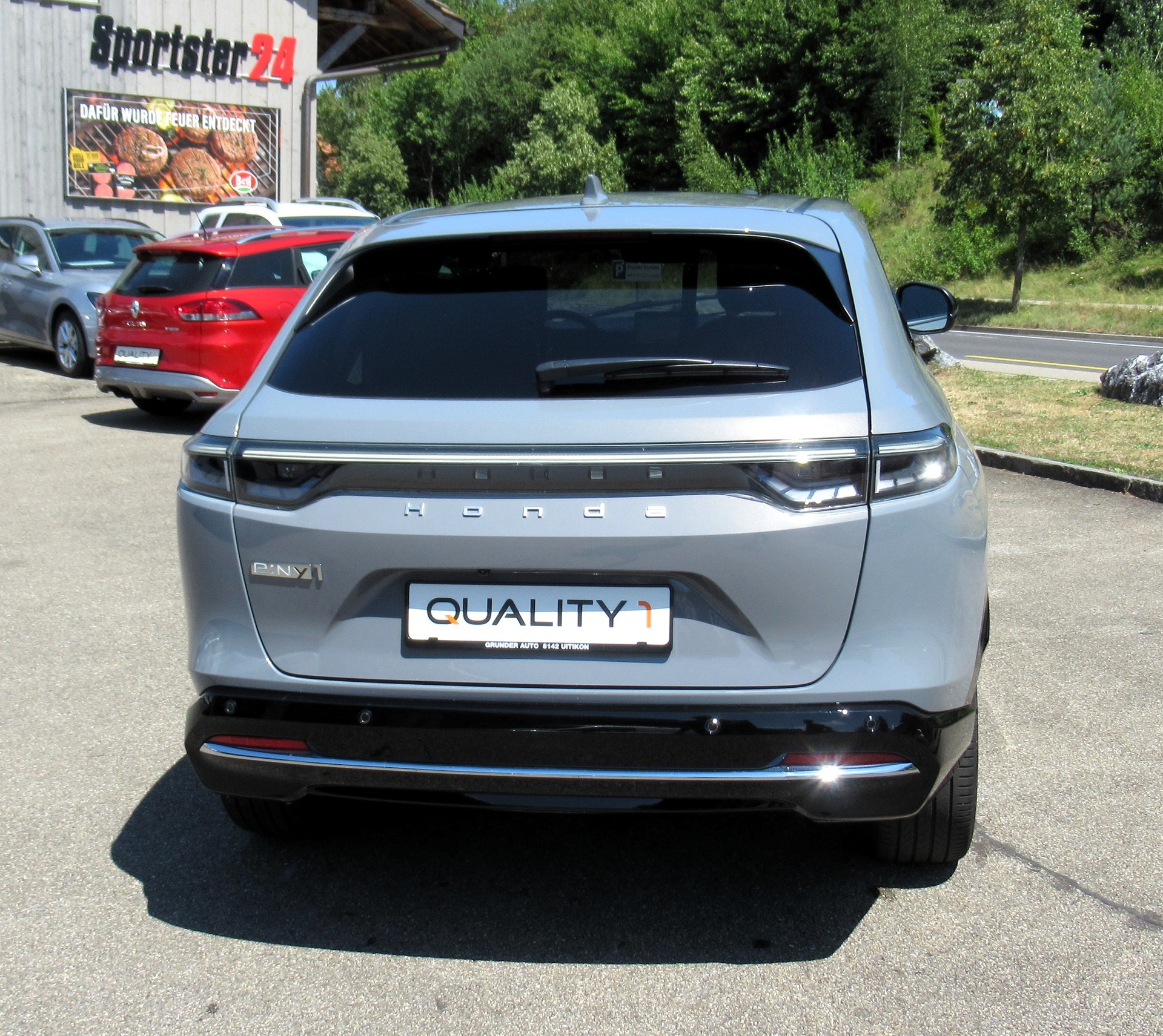 HONDA Ny1 Elegance-showroom-element-3