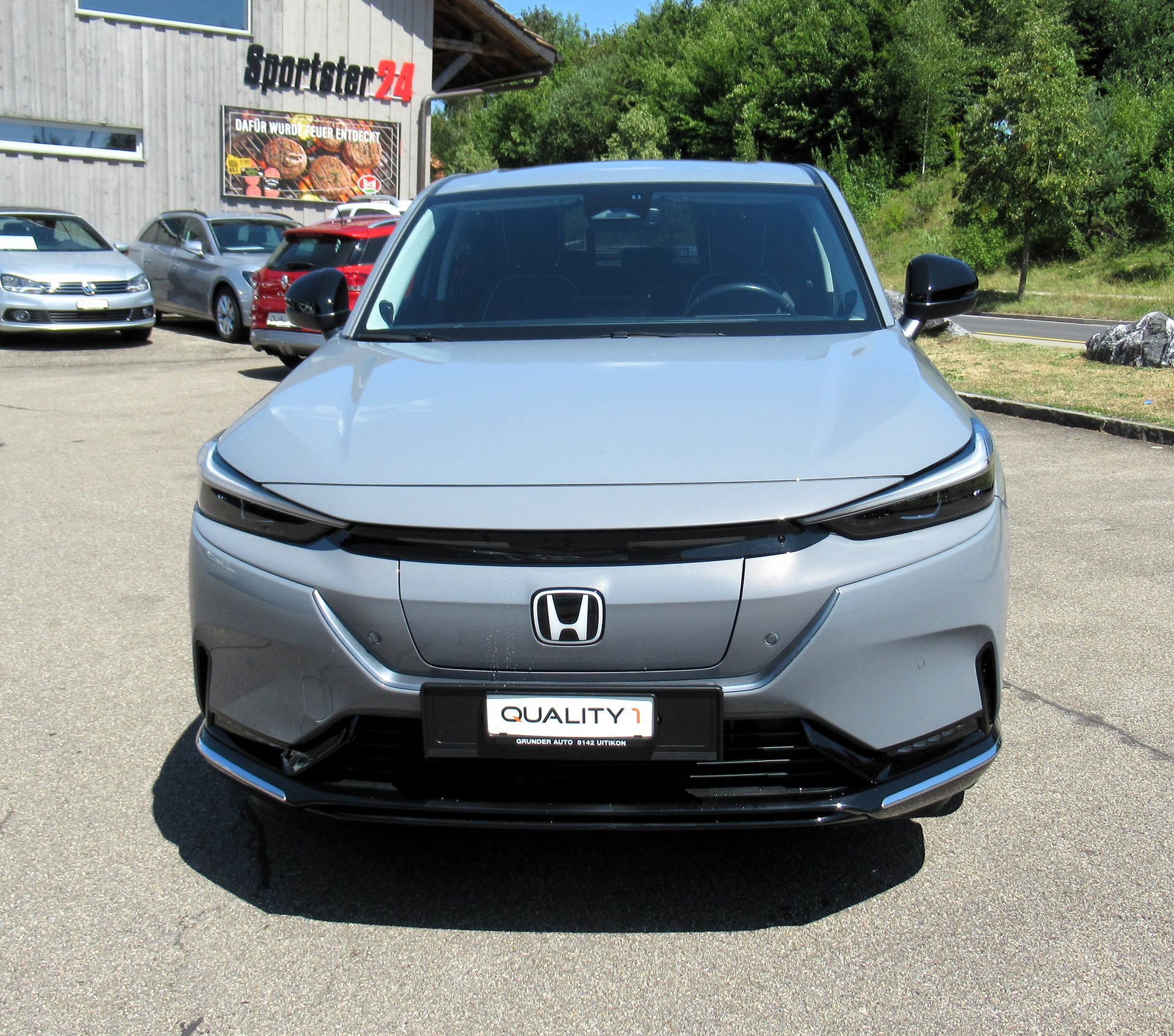 HONDA Ny1 Elegance-showroom-element-1