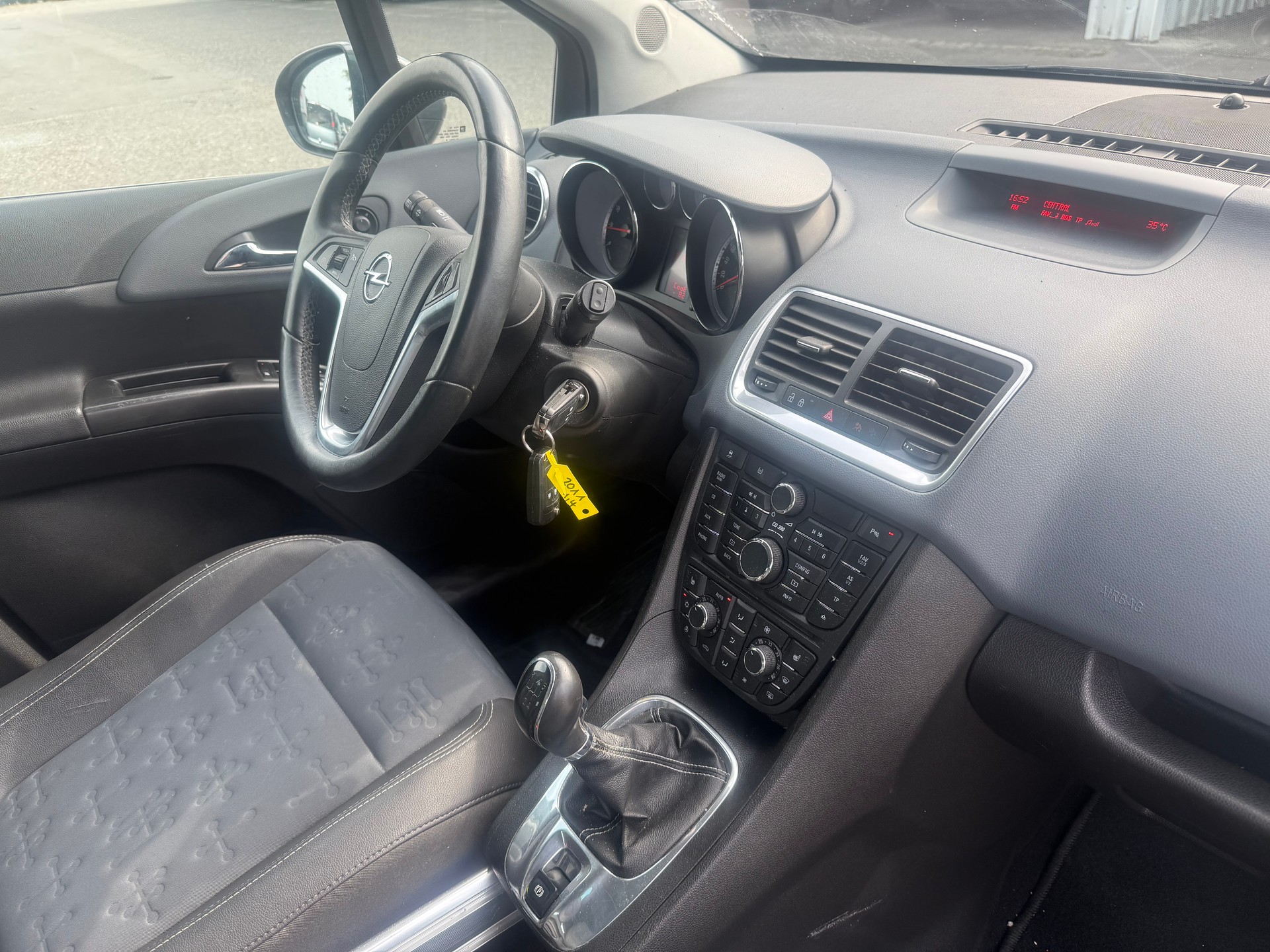 OPEL Meriva 1.4 Turbo Cosmo-image-10