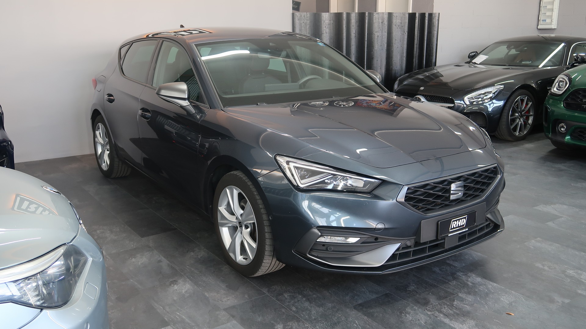 SEAT Leon 1.5 TSI FR / CH / 1ère main-image-5