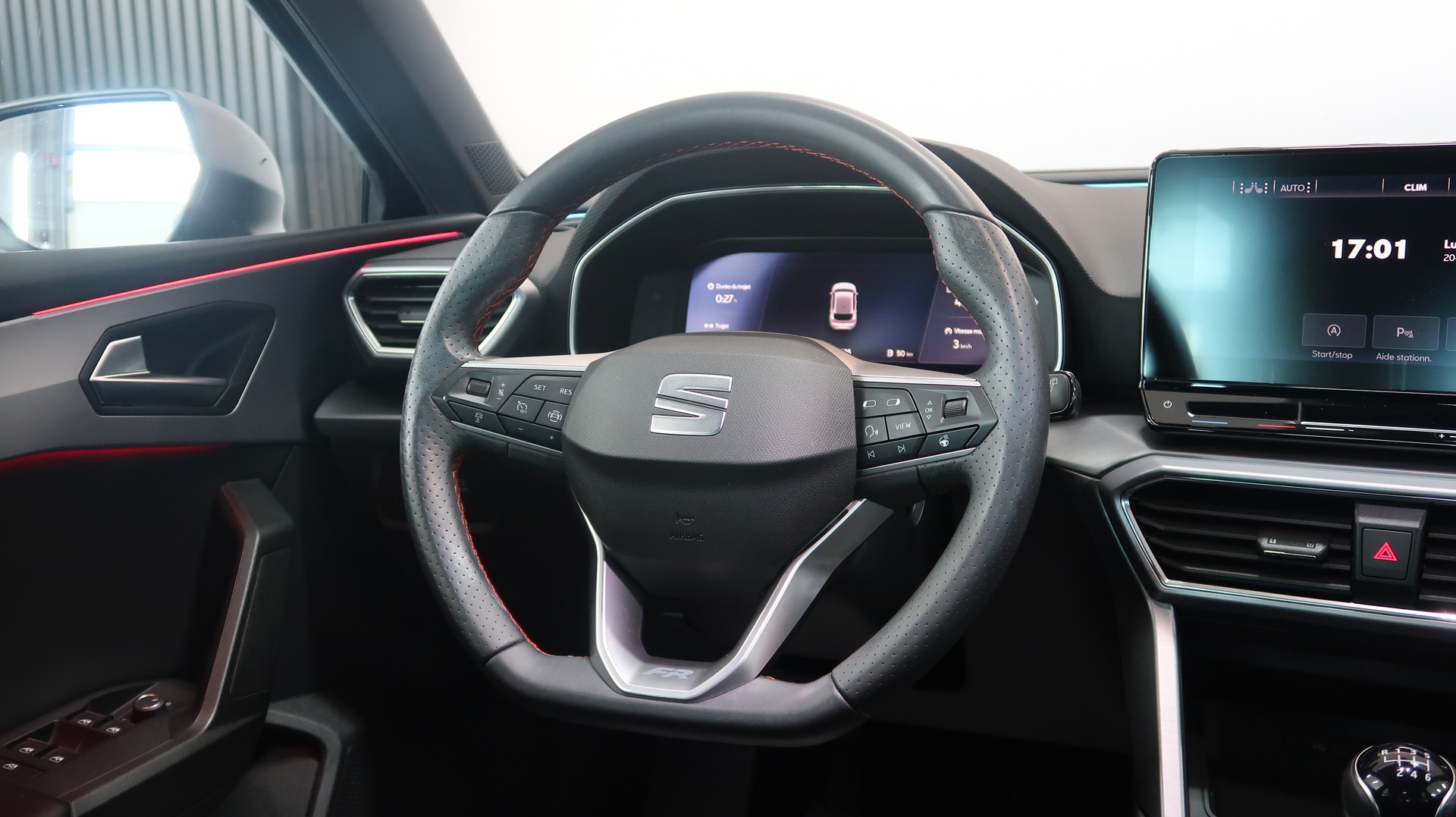 SEAT Leon 1.5 TSI FR / CH / 1ère main-image-21