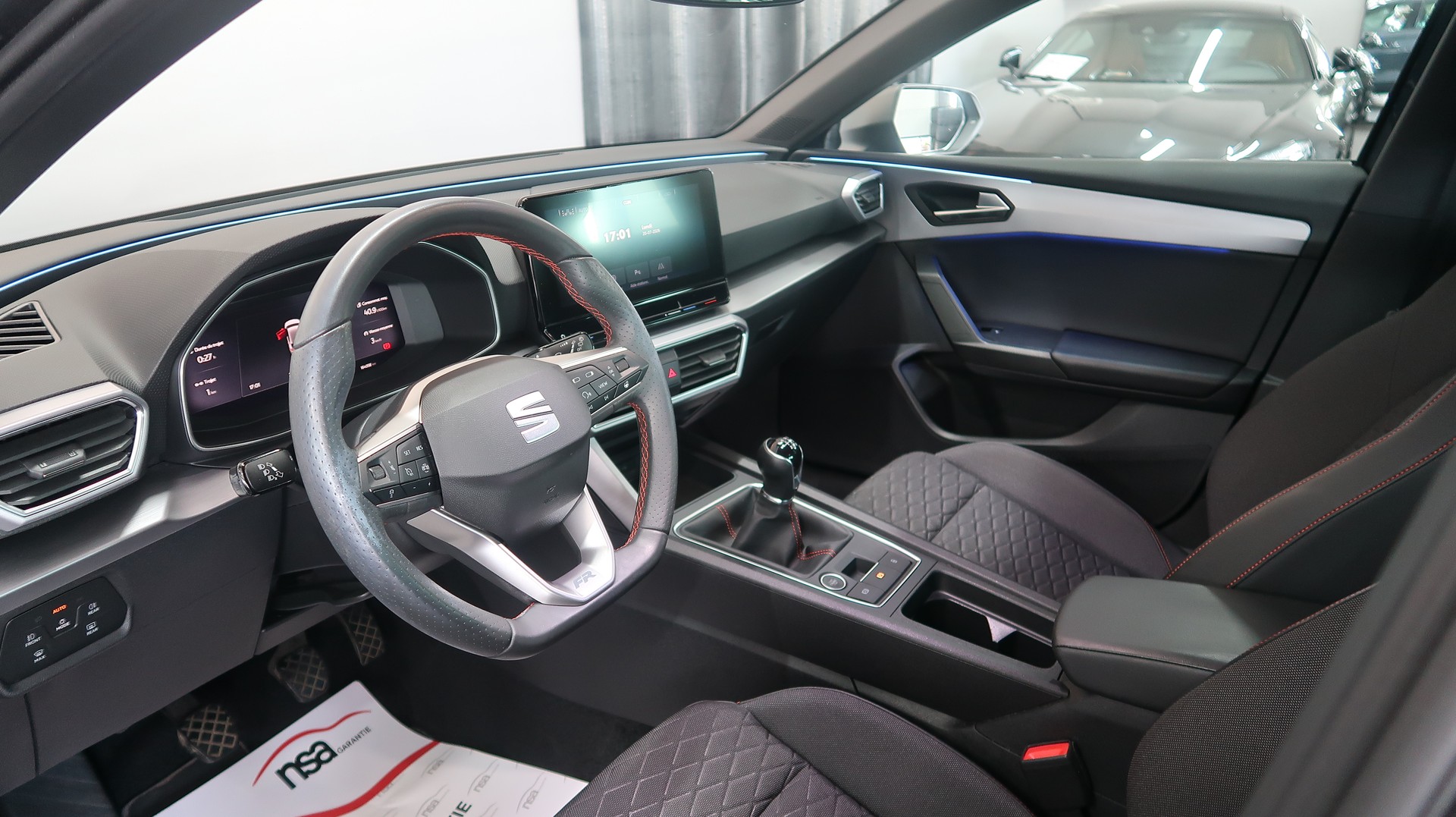 SEAT Leon 1.5 TSI FR / CH / 1ère main-image-15