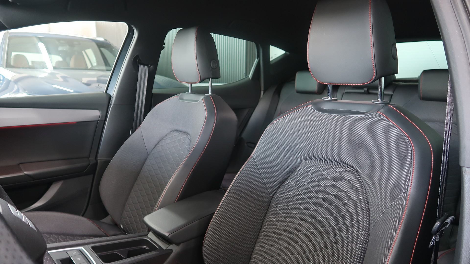 SEAT Leon 1.5 TSI FR / CH / 1ère main-image-16