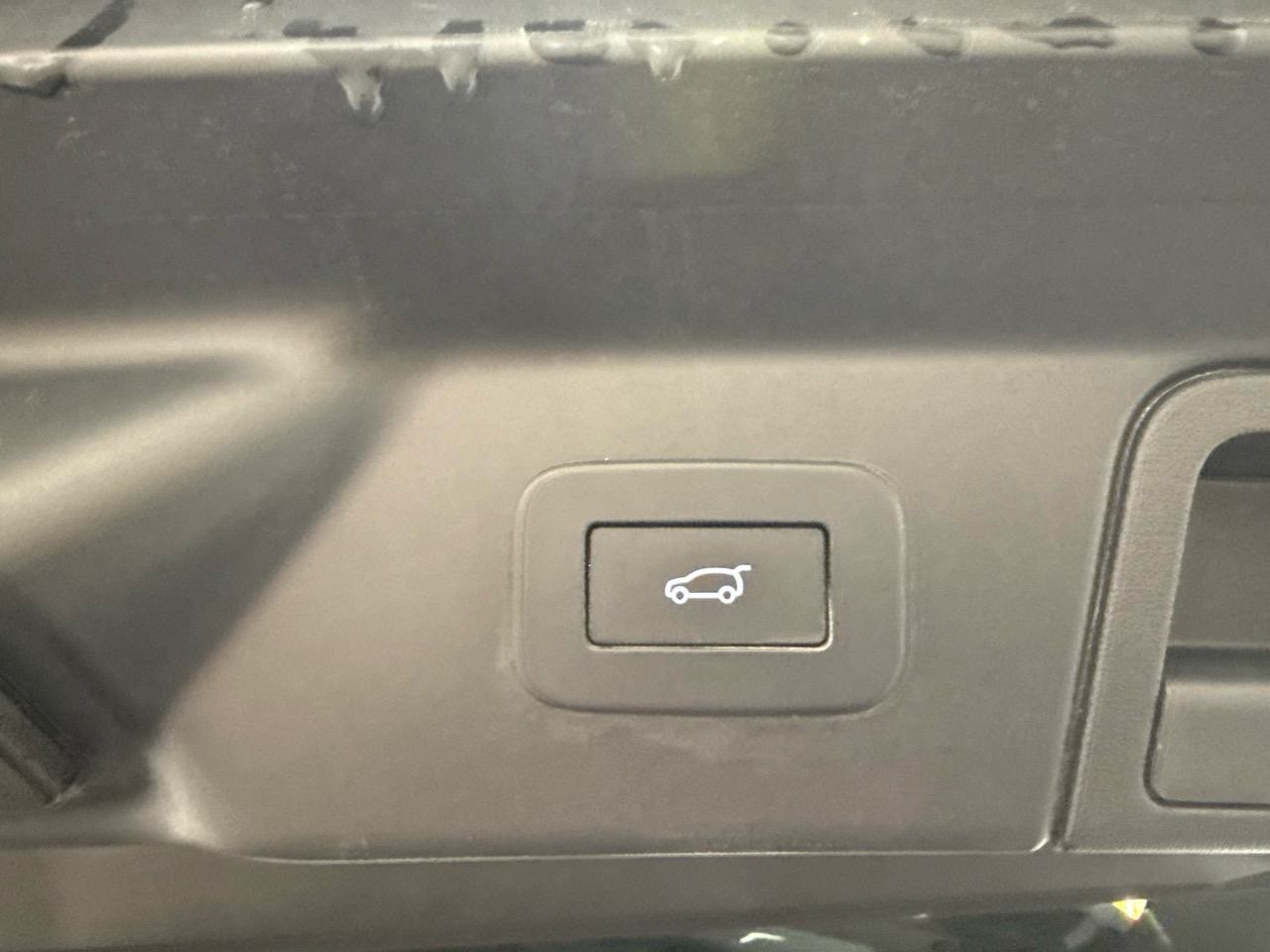 LAND ROVER Range Rover Velar D 200 Dynamic SE Automatic-image-9
