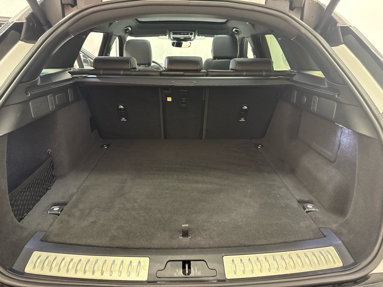 LAND ROVER Range Rover Velar D 200 Dynamic SE Automatic-image-10